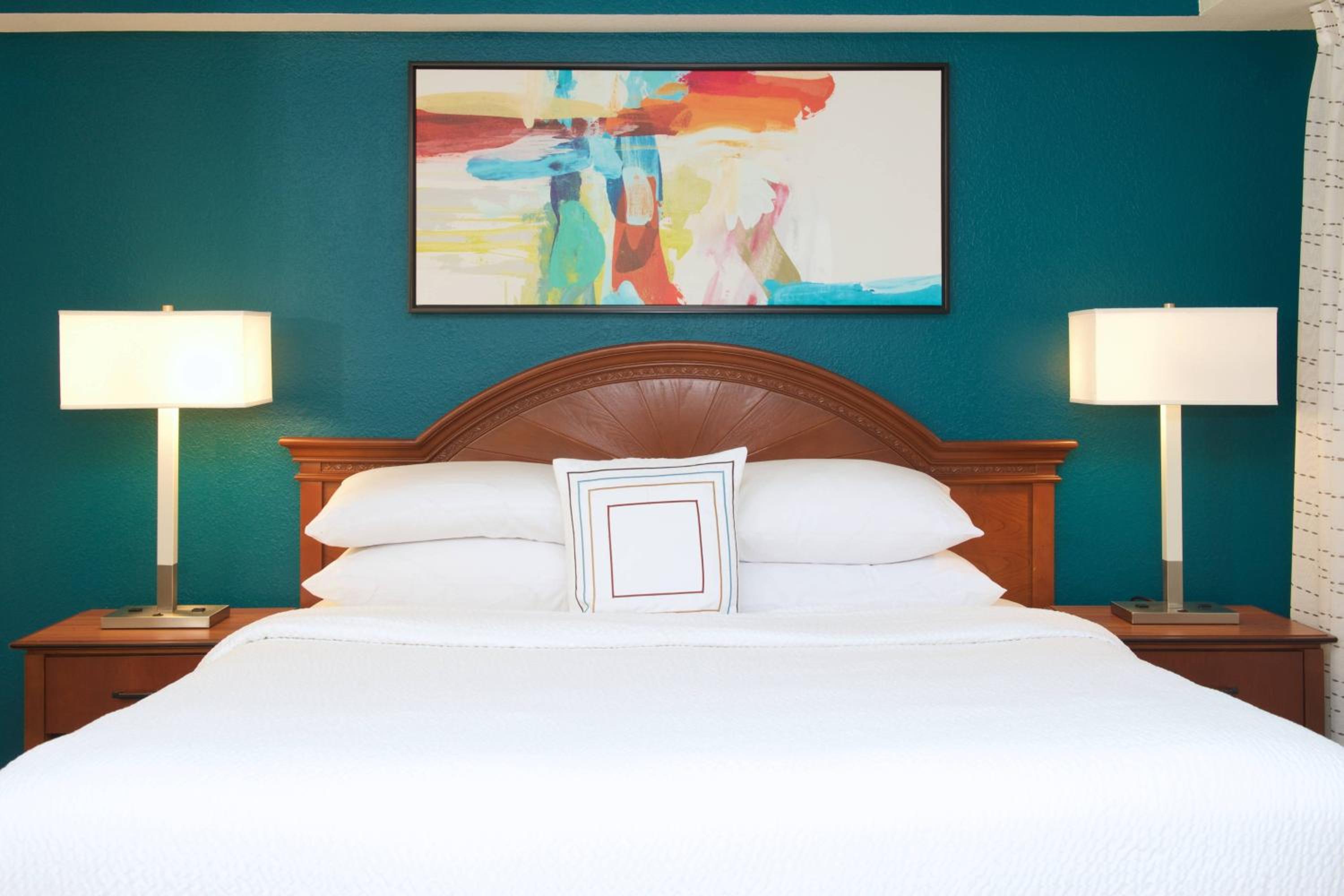 Suite with Sofa Bed - Hearing Accessible