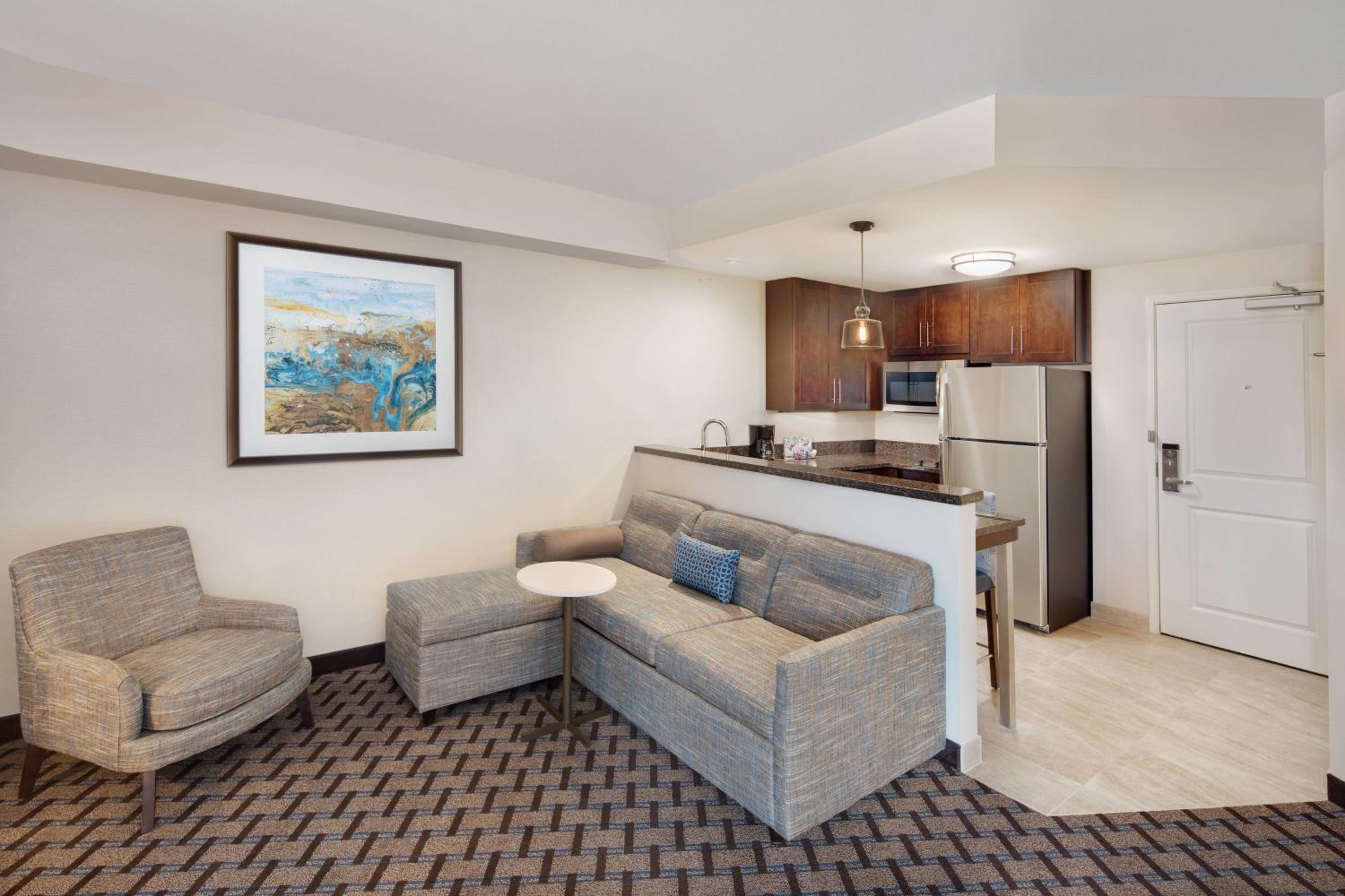 Junior Corner King Suite with Sofa Bed - Photo 1