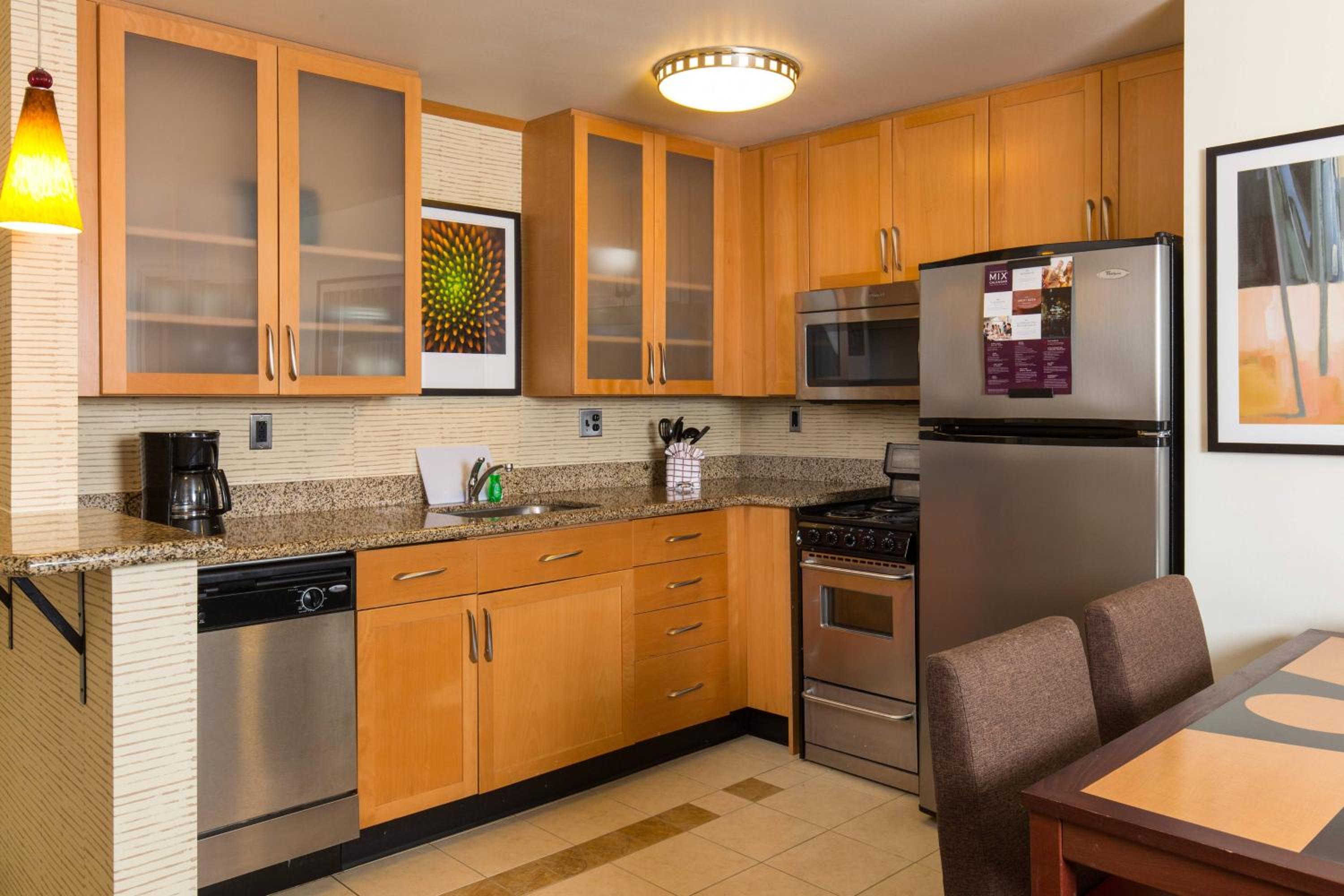 Two-Bedroom Suite - Photo 2