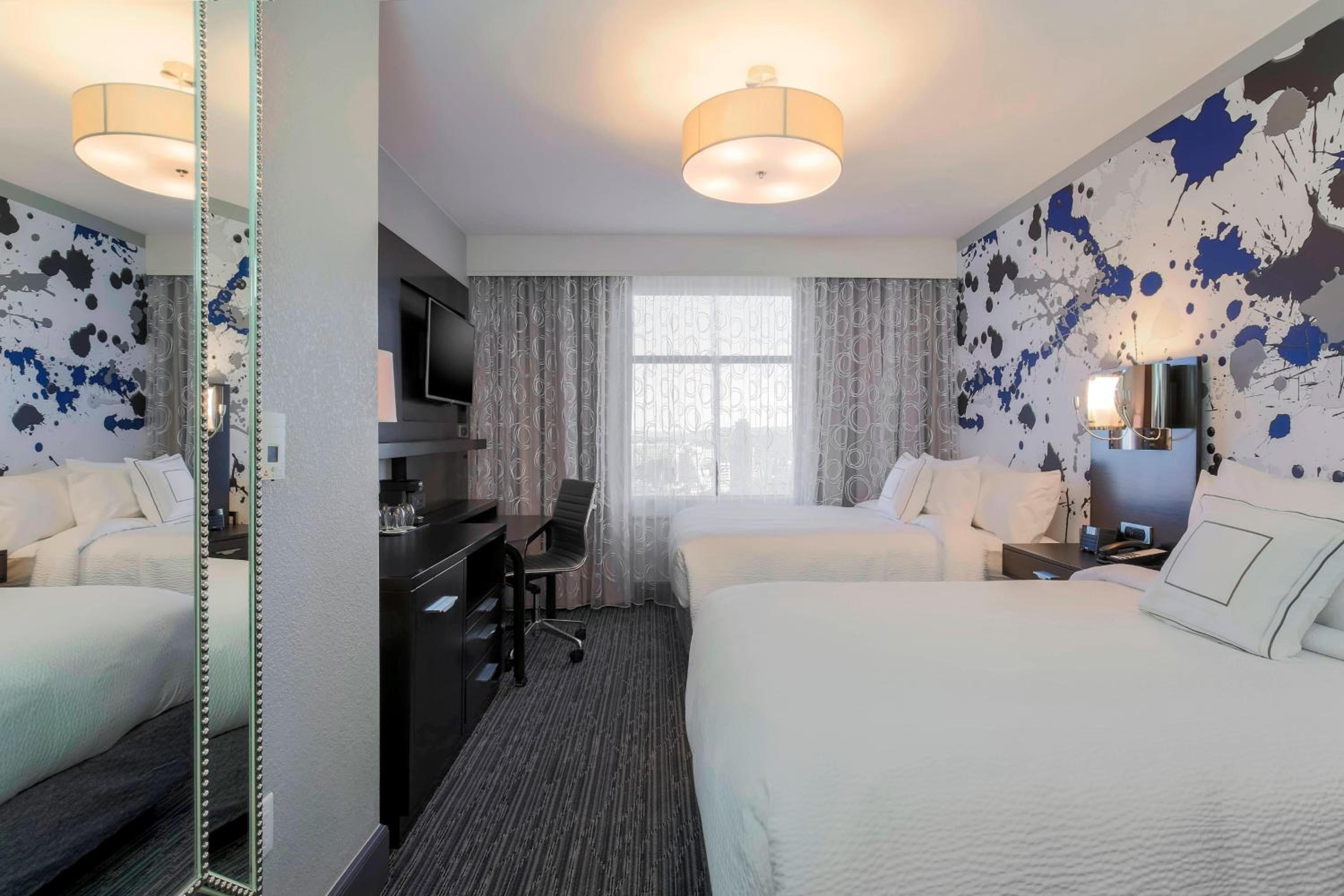 Double Room with Two Double Beds - Photo 1