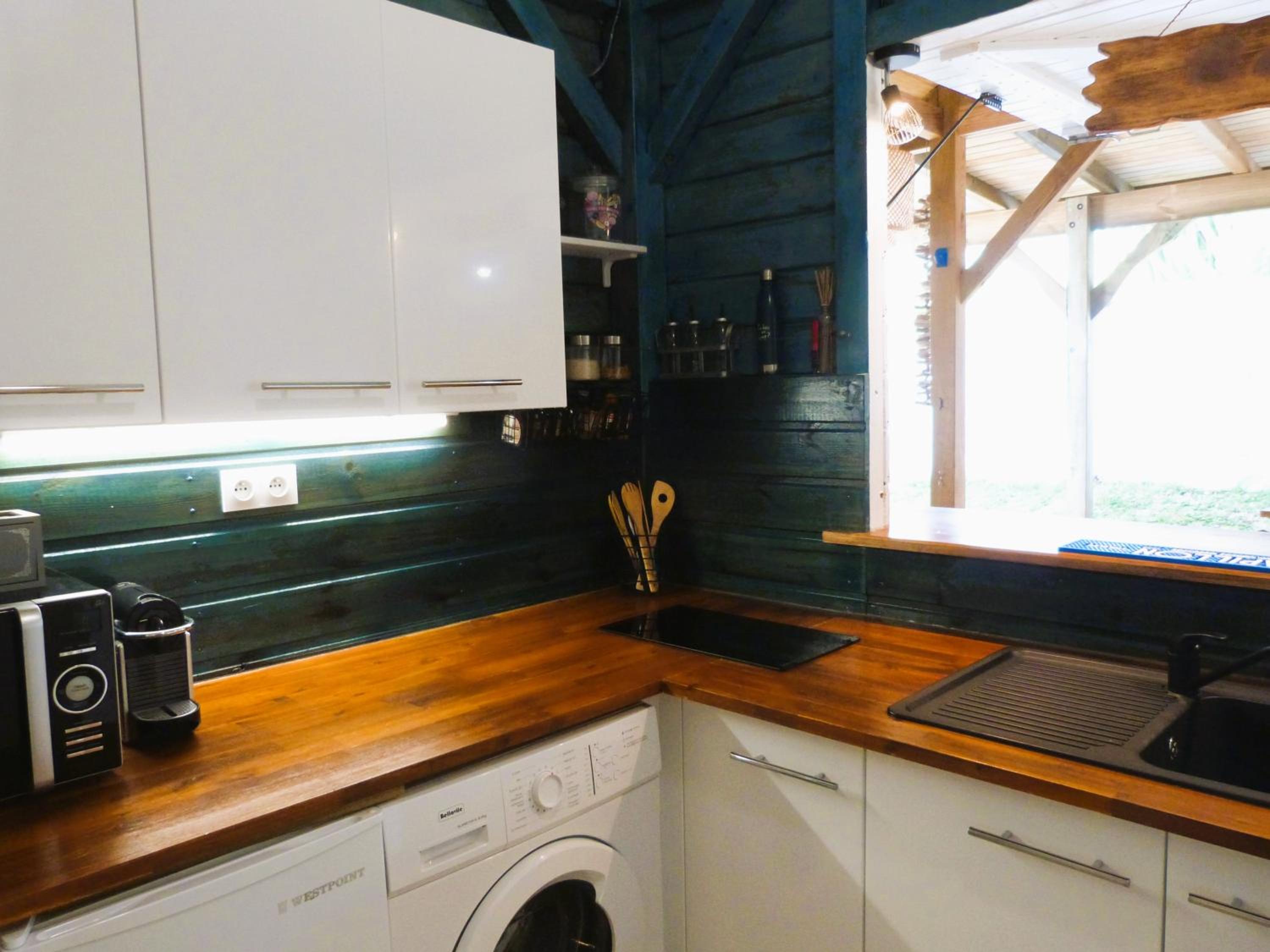 One-Bedroom House - Photo 12