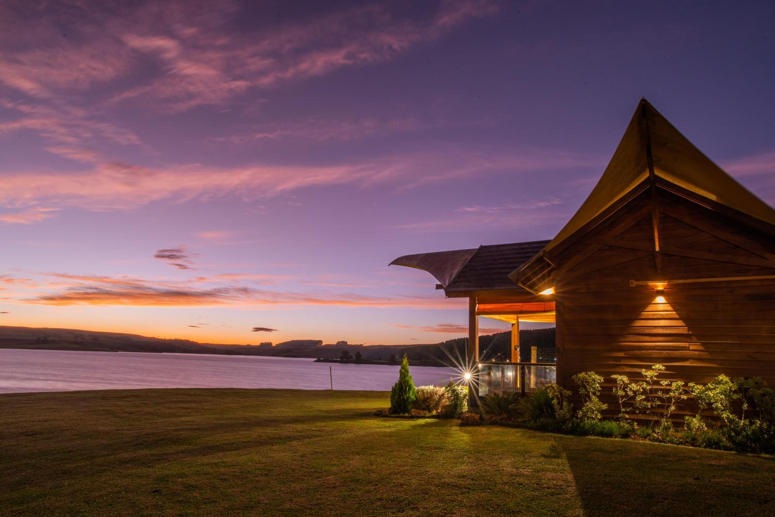 Superior Bungalow photo 2
