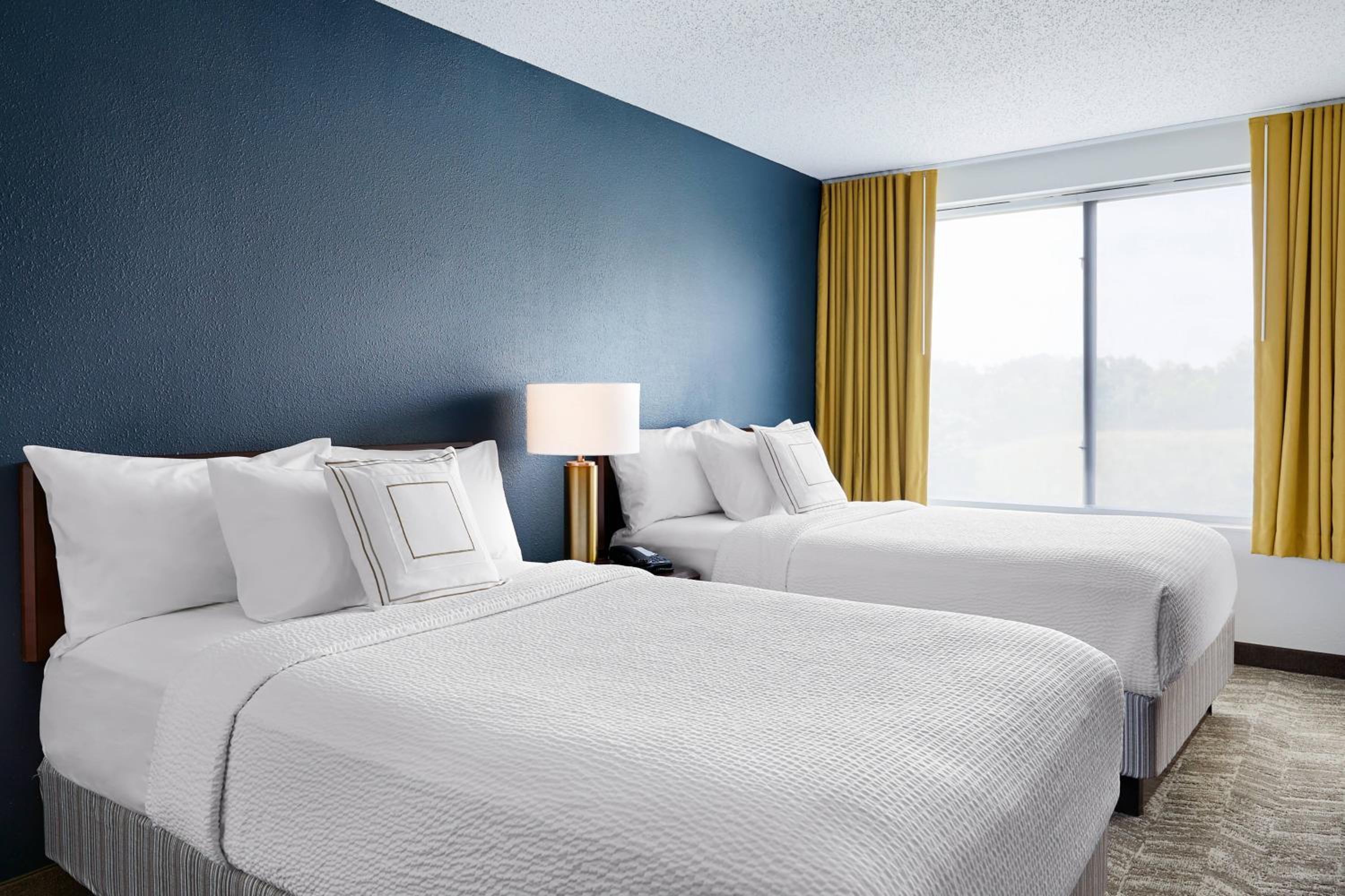 Suite with Two Double Beds and Sofa bed - Photo 5