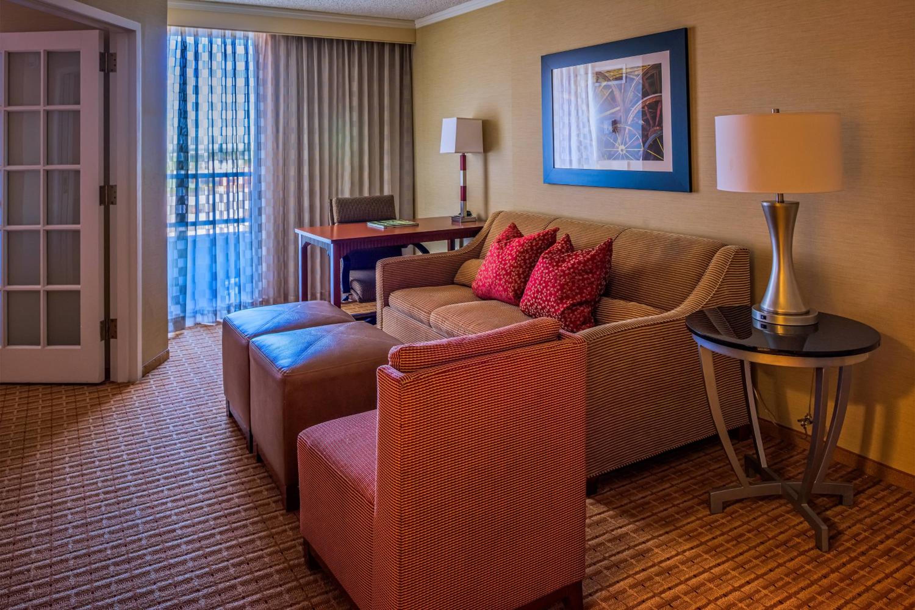 One-Bedroom Suite with Sofa Bed - Photo 2