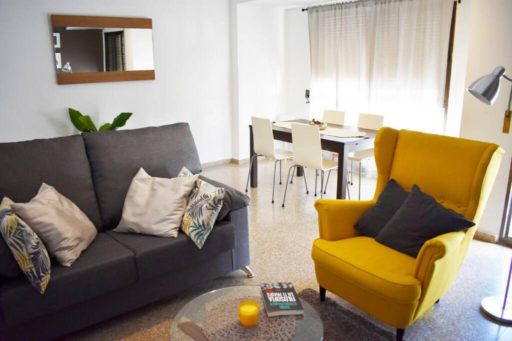 Three-Bedroom Apartment photo 2