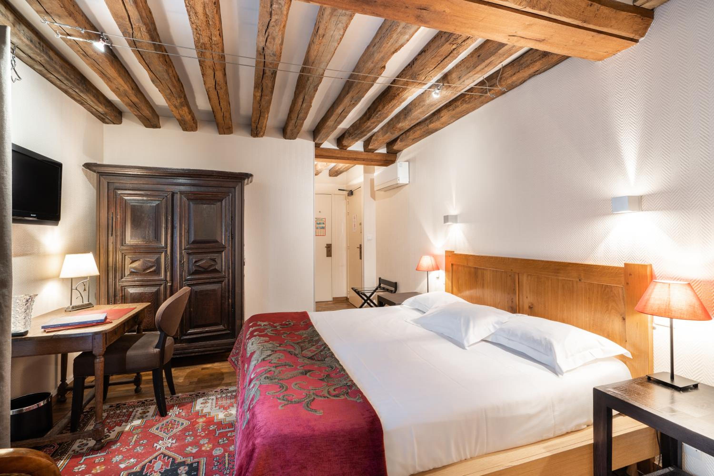 Superior Double Room - Photo 8