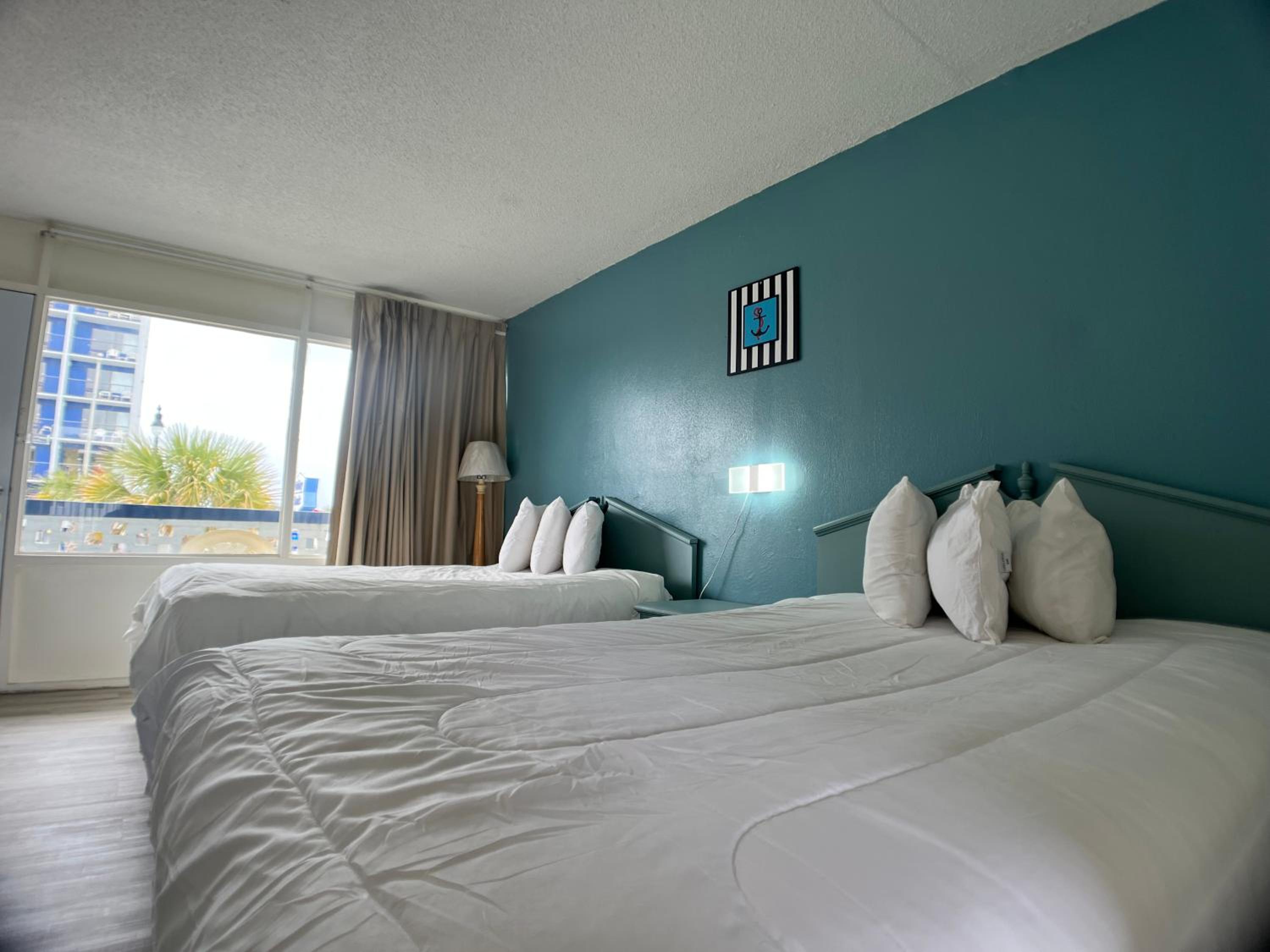Double Room with Sea View - Photo 9