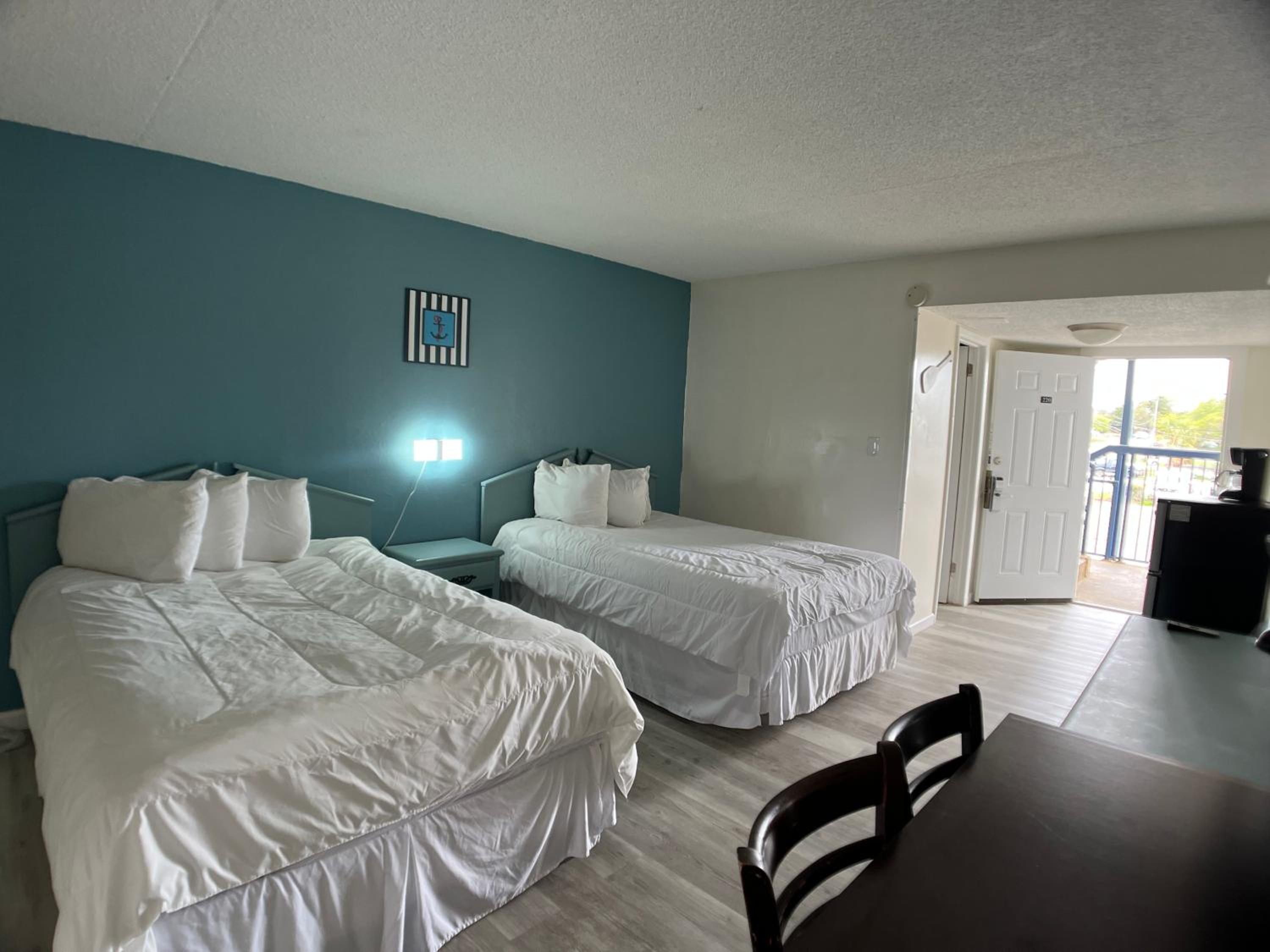 Double Room with Sea View - Photo 17