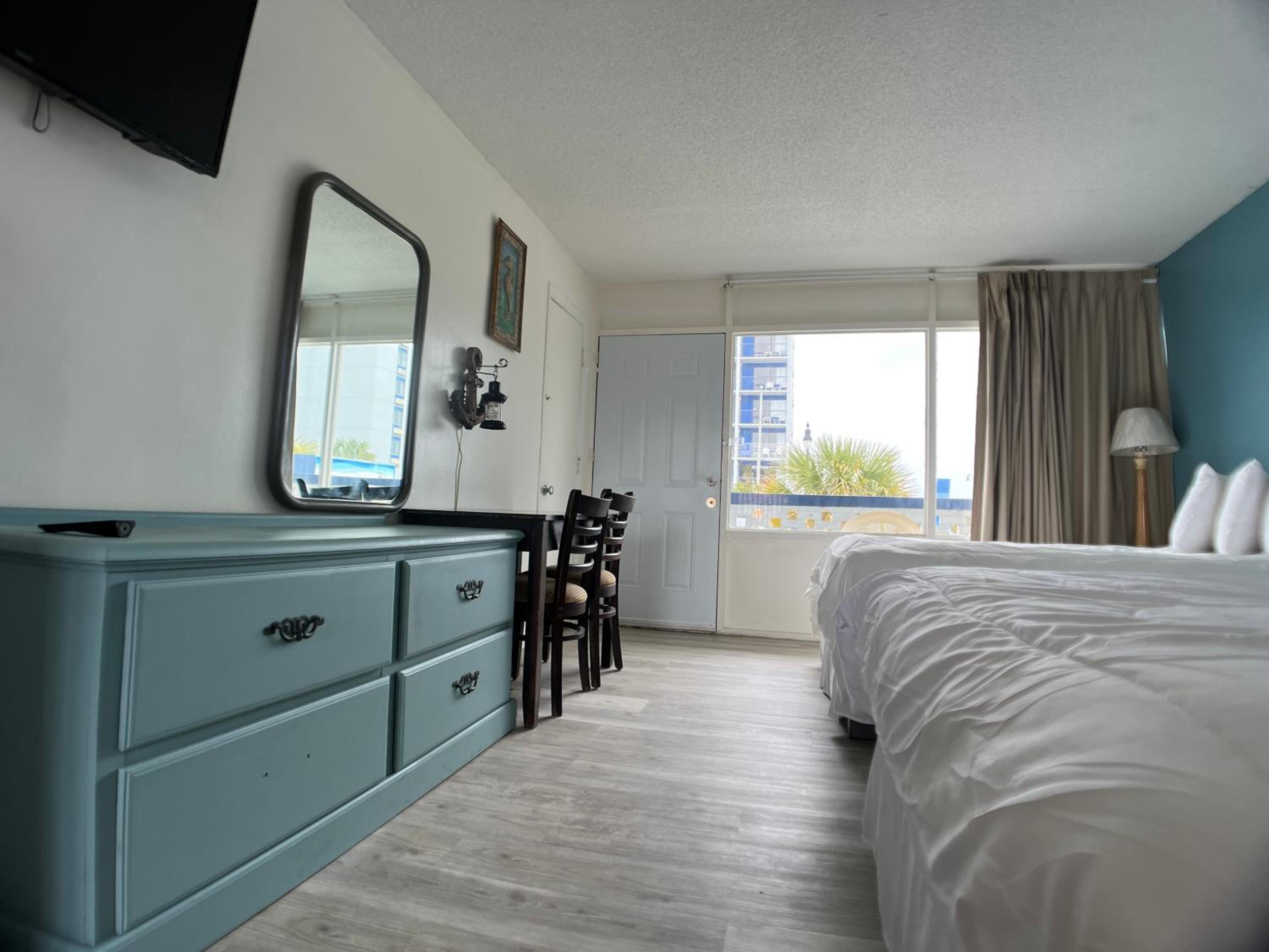 Double Room with Sea View - Photo 2