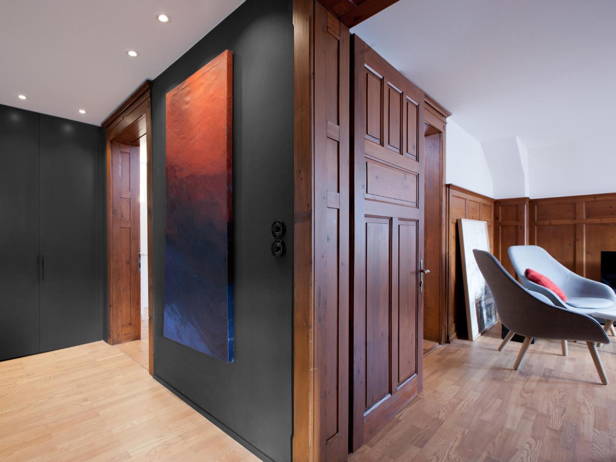 Two-Bedroom Design Apartment with Mountain View