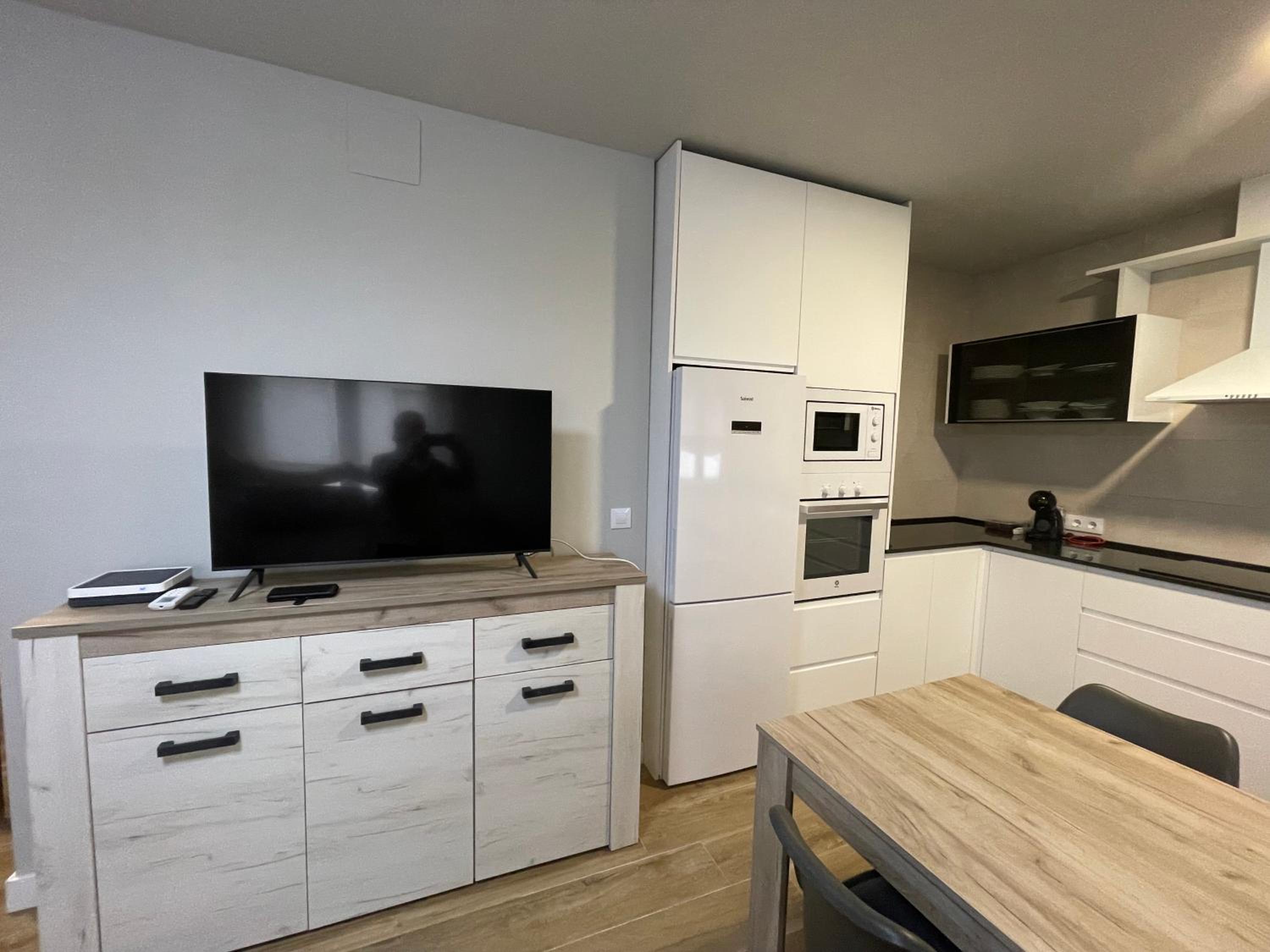 Apartment photo 2