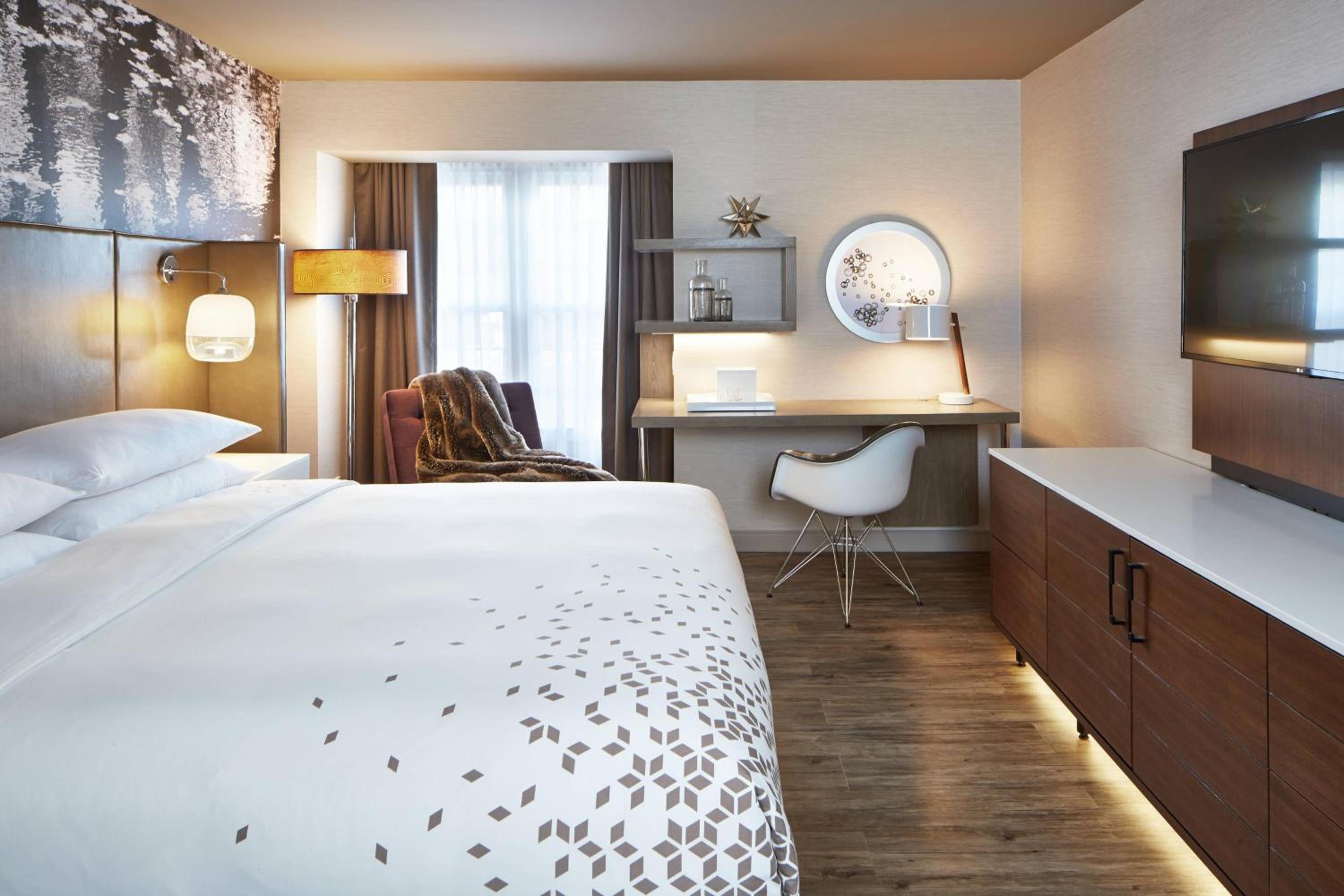 King Room - Hearing Accessible