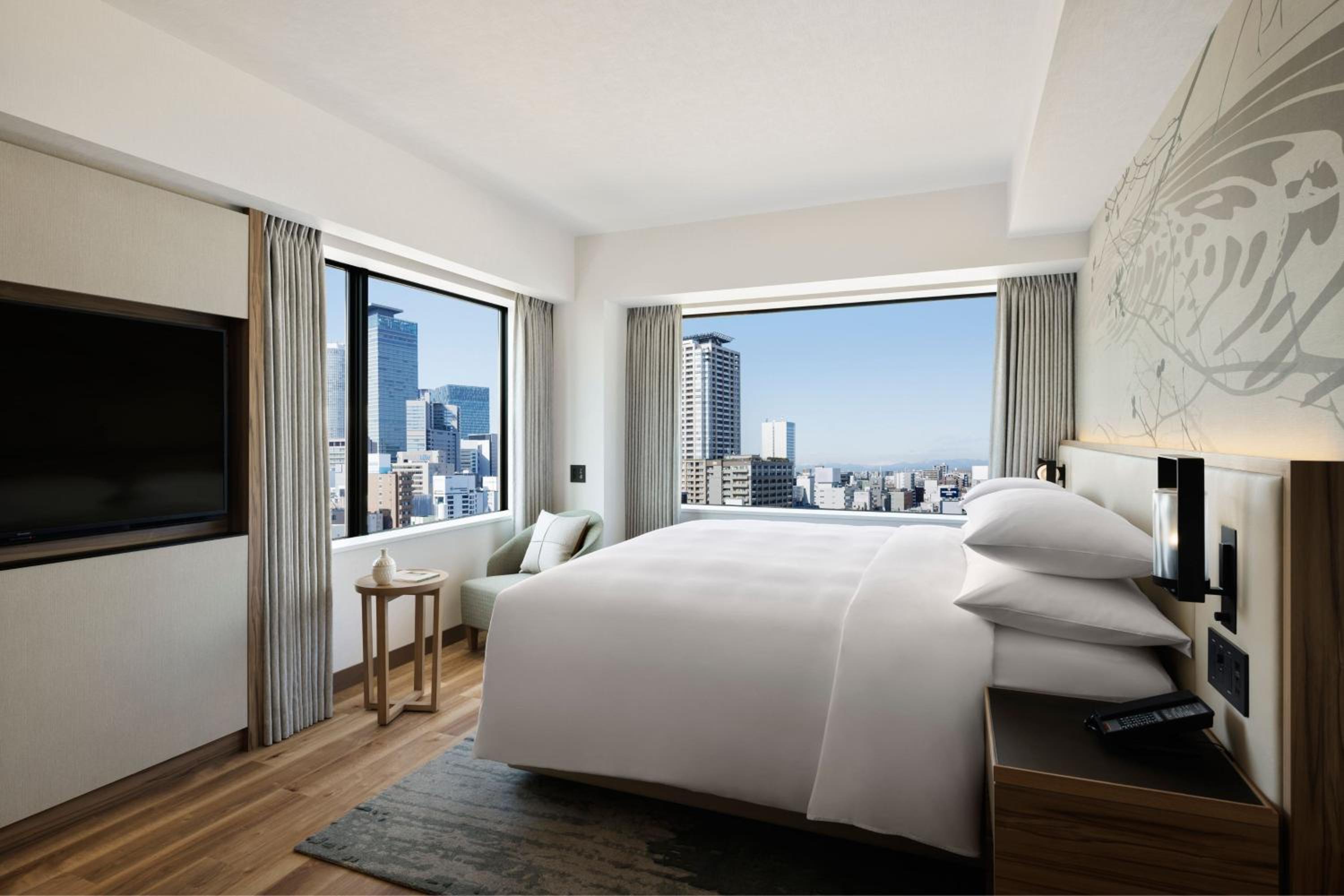 Courtyard Suite - Photo 2