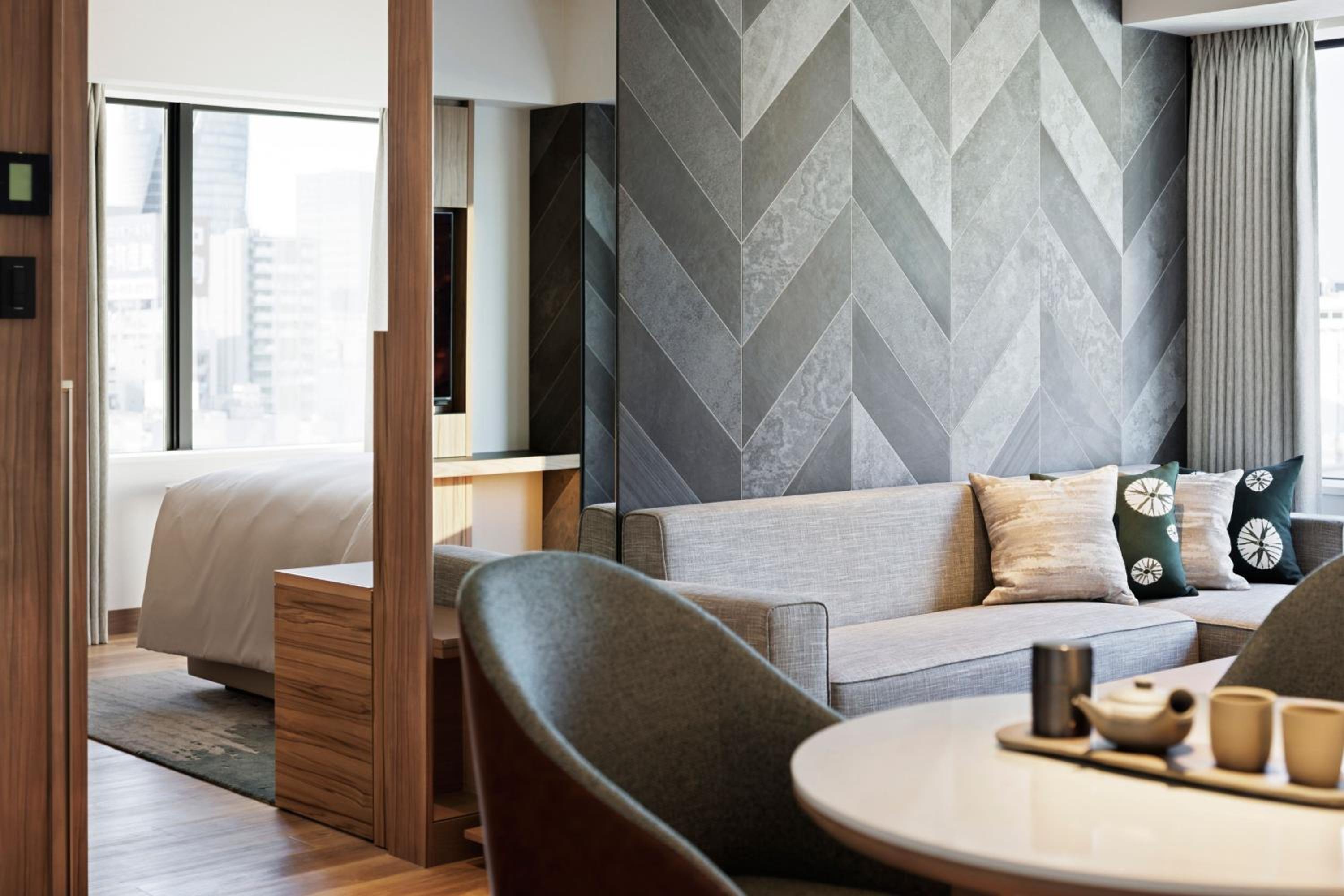 Courtyard Suite - Photo 3