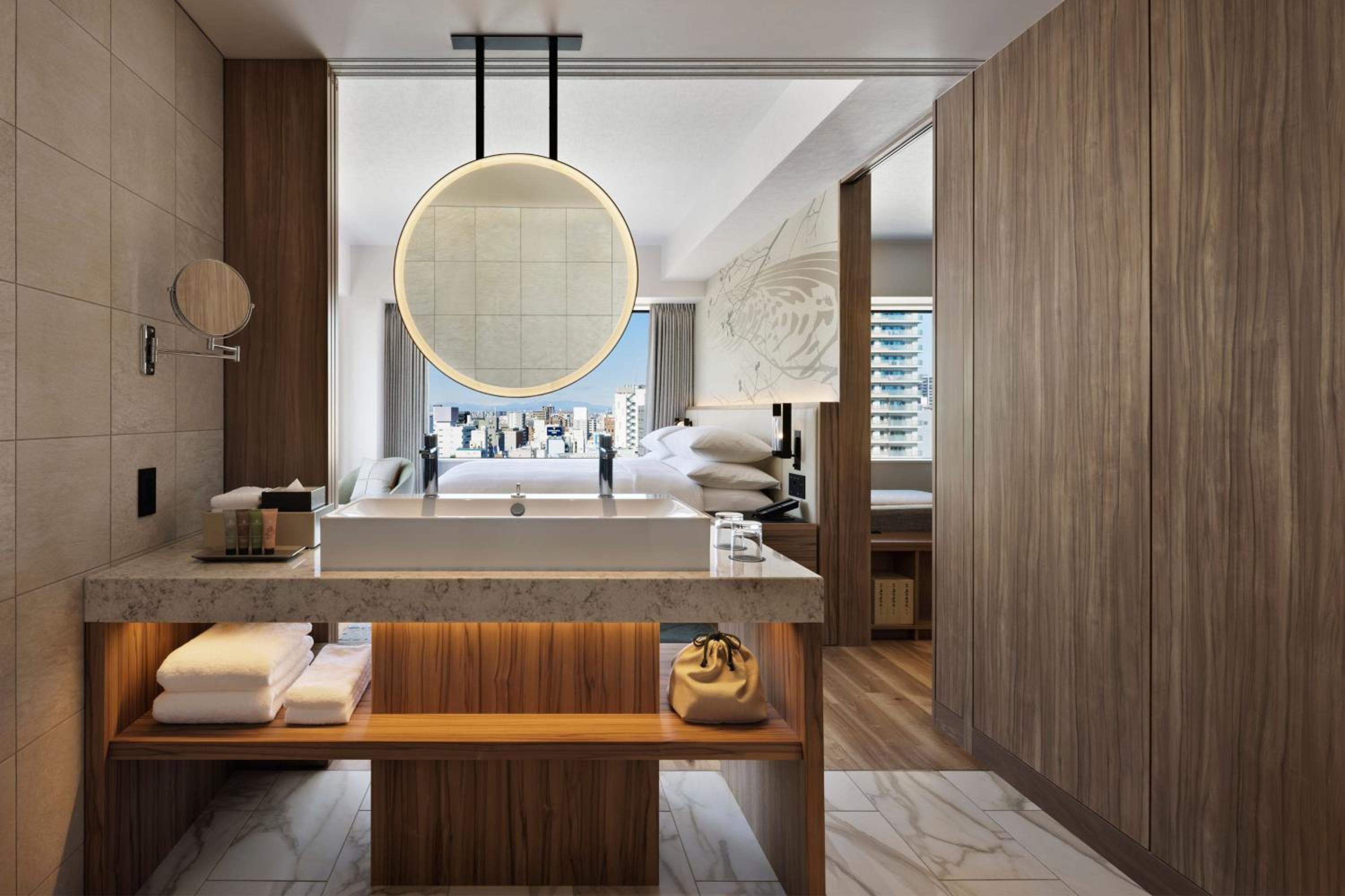 Courtyard Suite - Photo 4