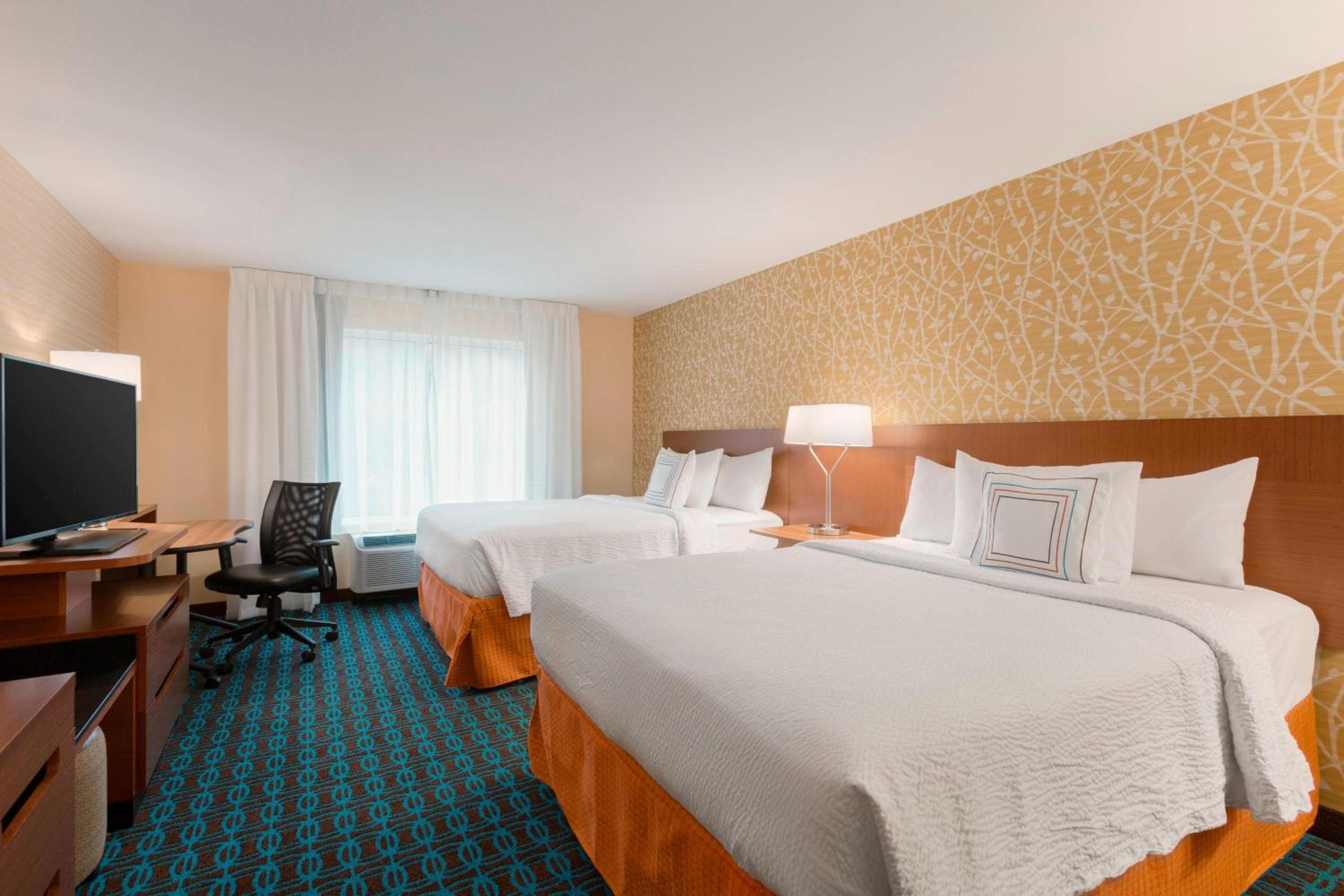 Queen Guest Room