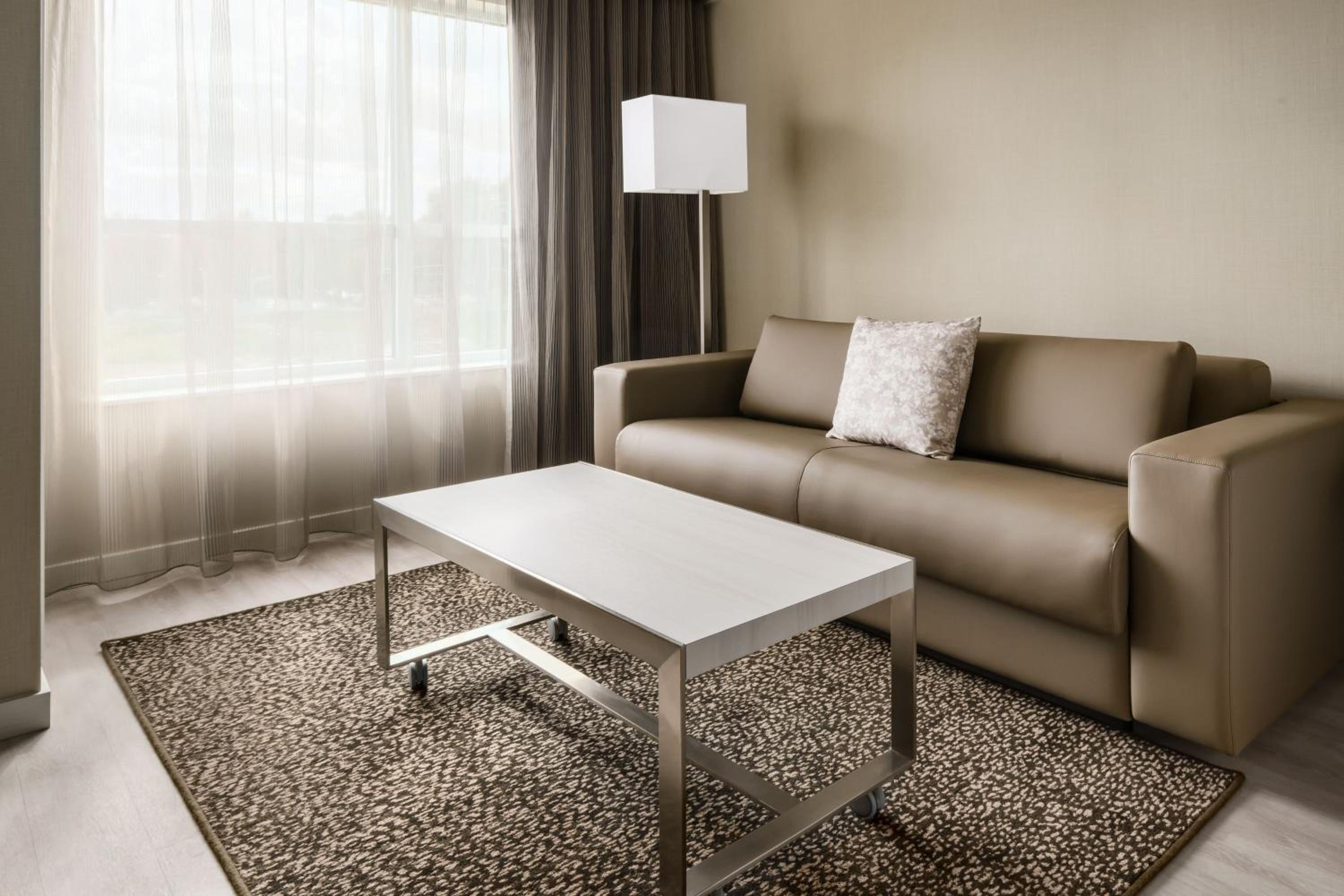 Queen Room with Two Queen Beds - Hearing Accessible - Photo 2