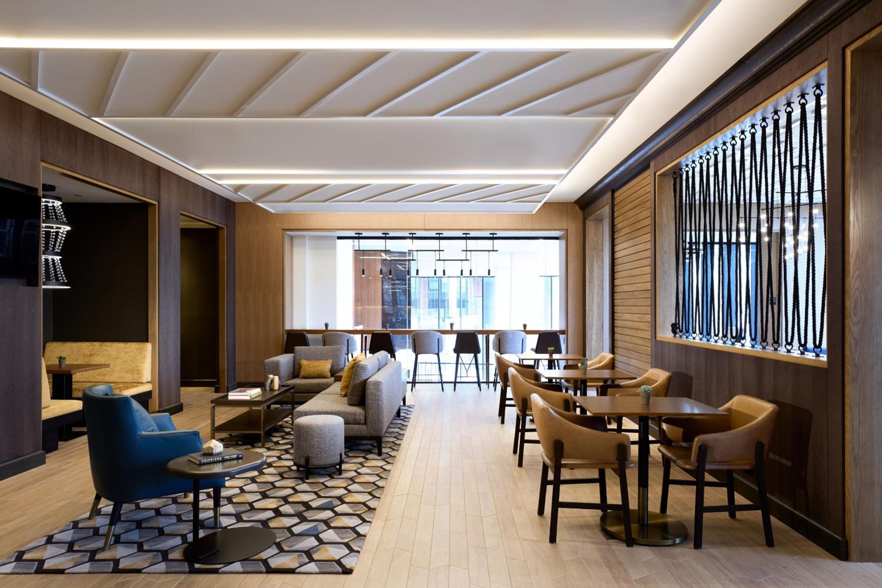 Club King Room - Photo 6