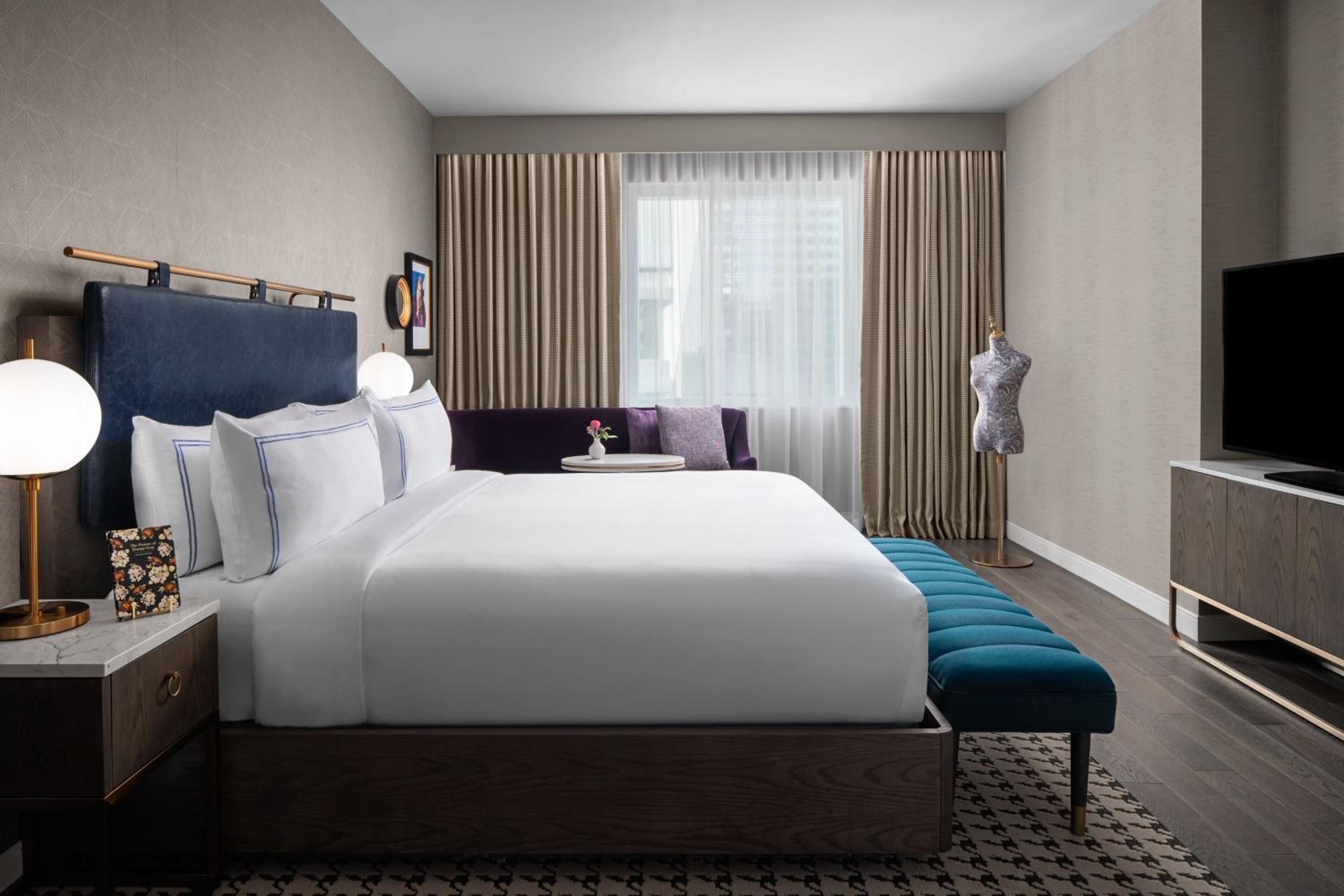 One-Bedroom King Suite - City View