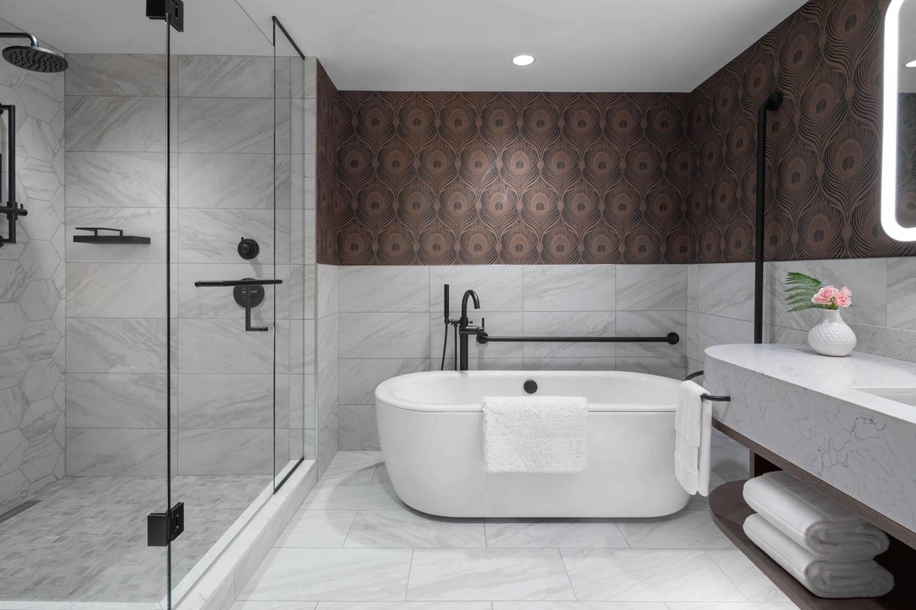 One-Bedroom King Suite - City View