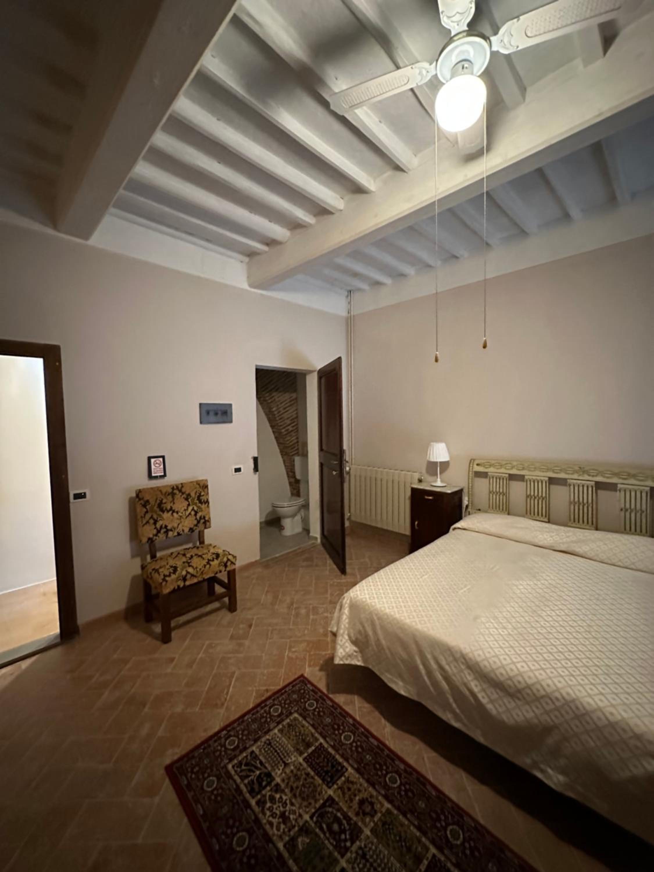 Double Room with Private Bathroom photo 3