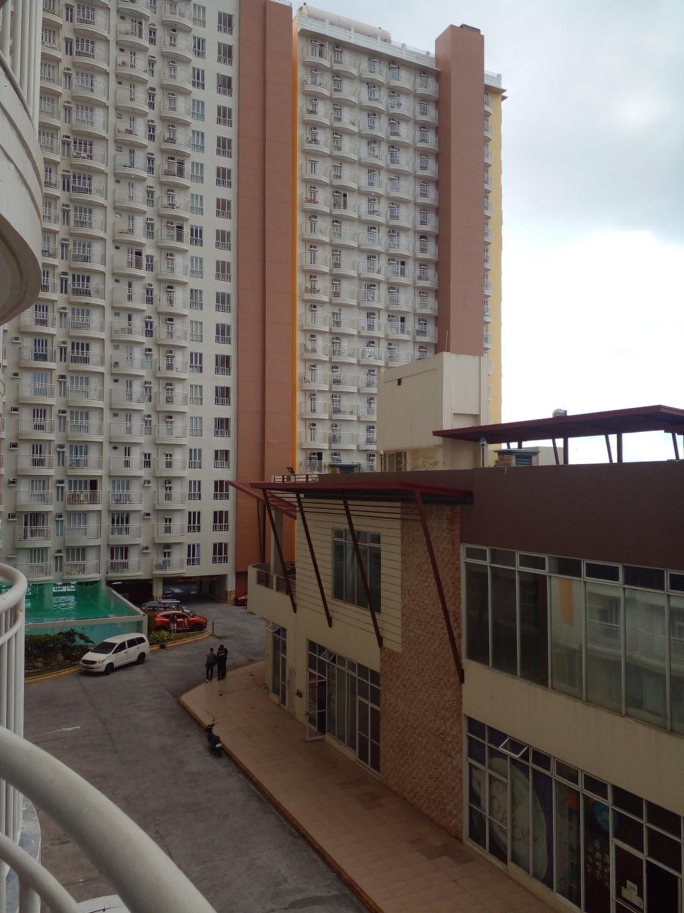 Apartment with Pool View  photo 3