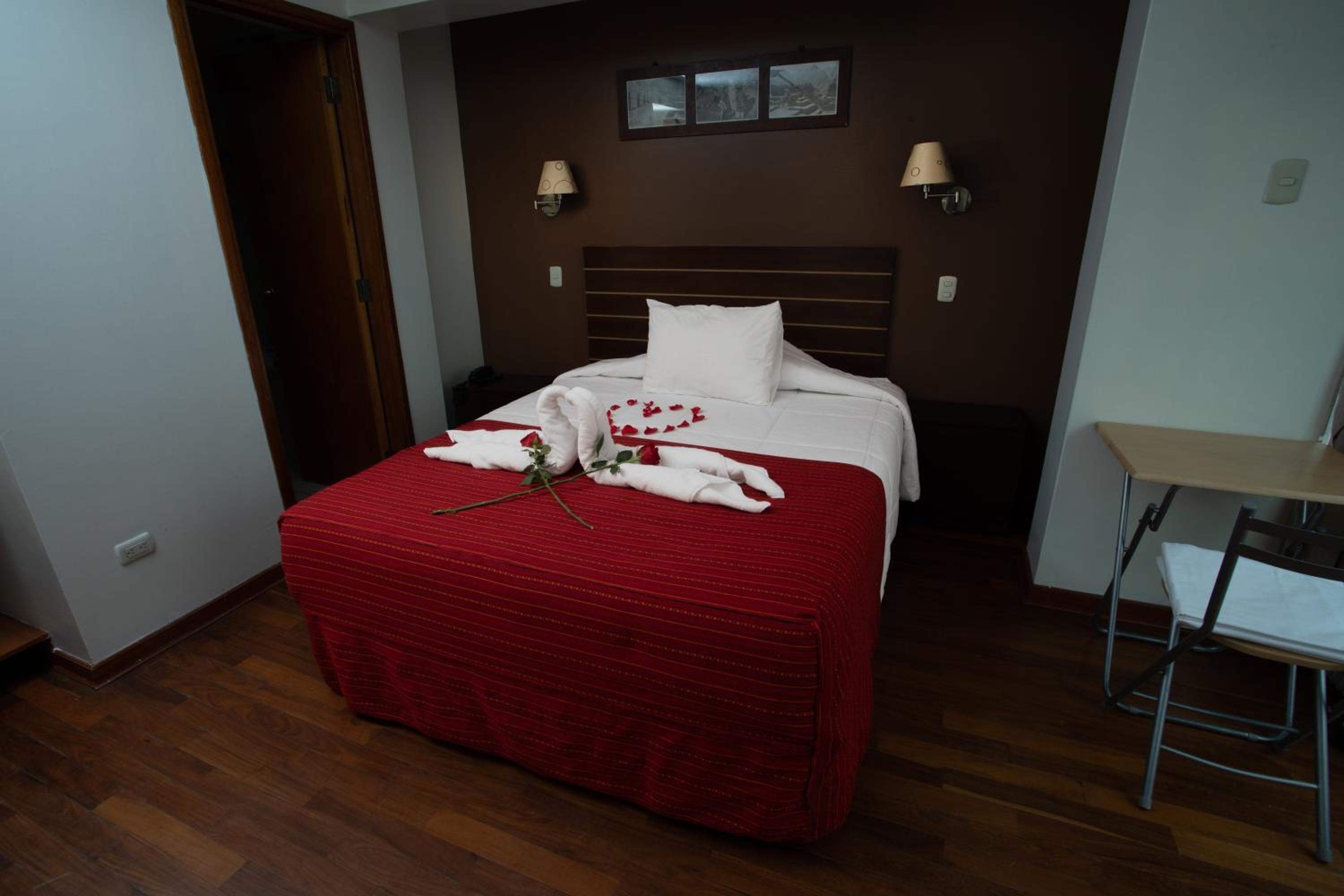 Double Room - Photo 17