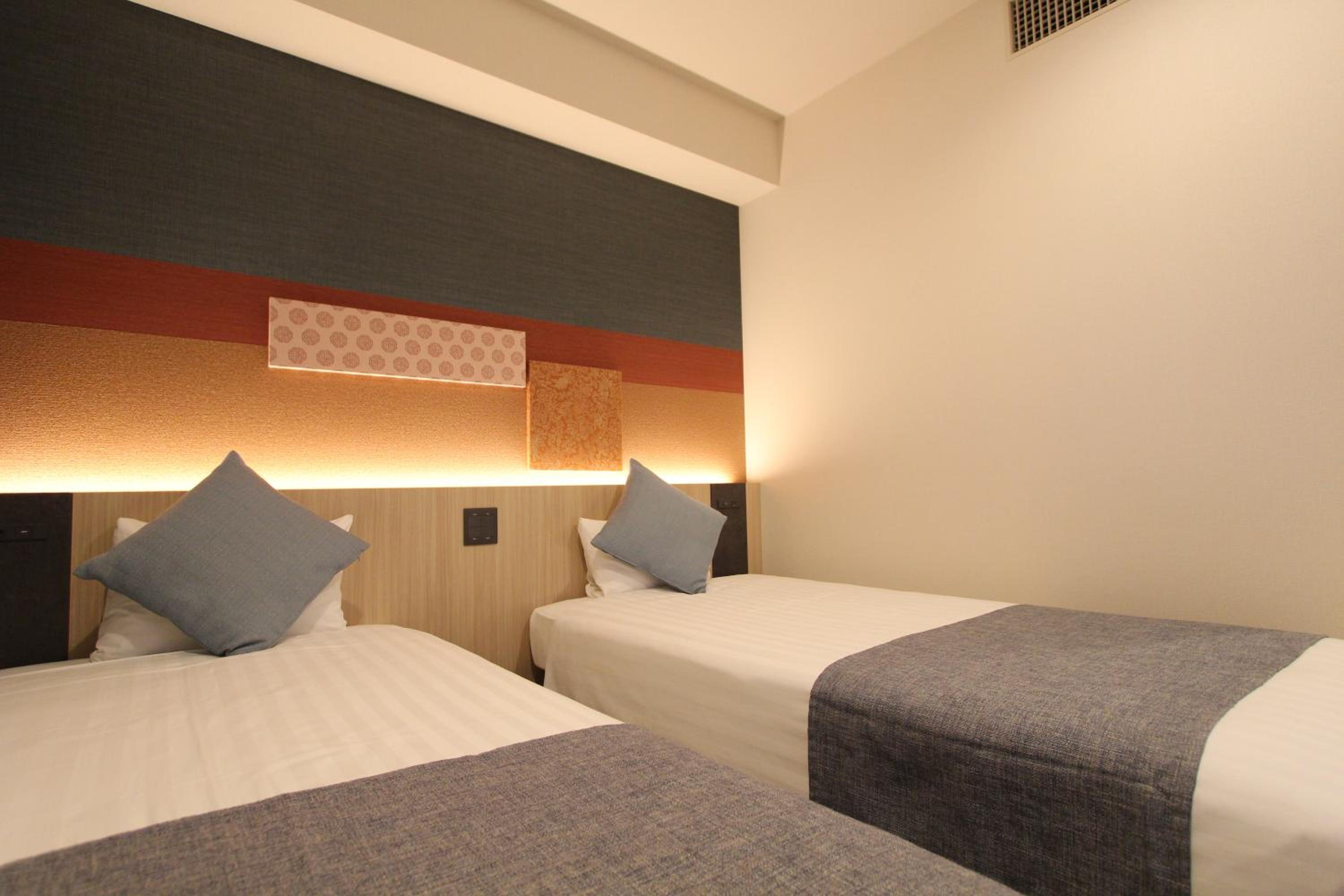 Standard Twin Room photo 2