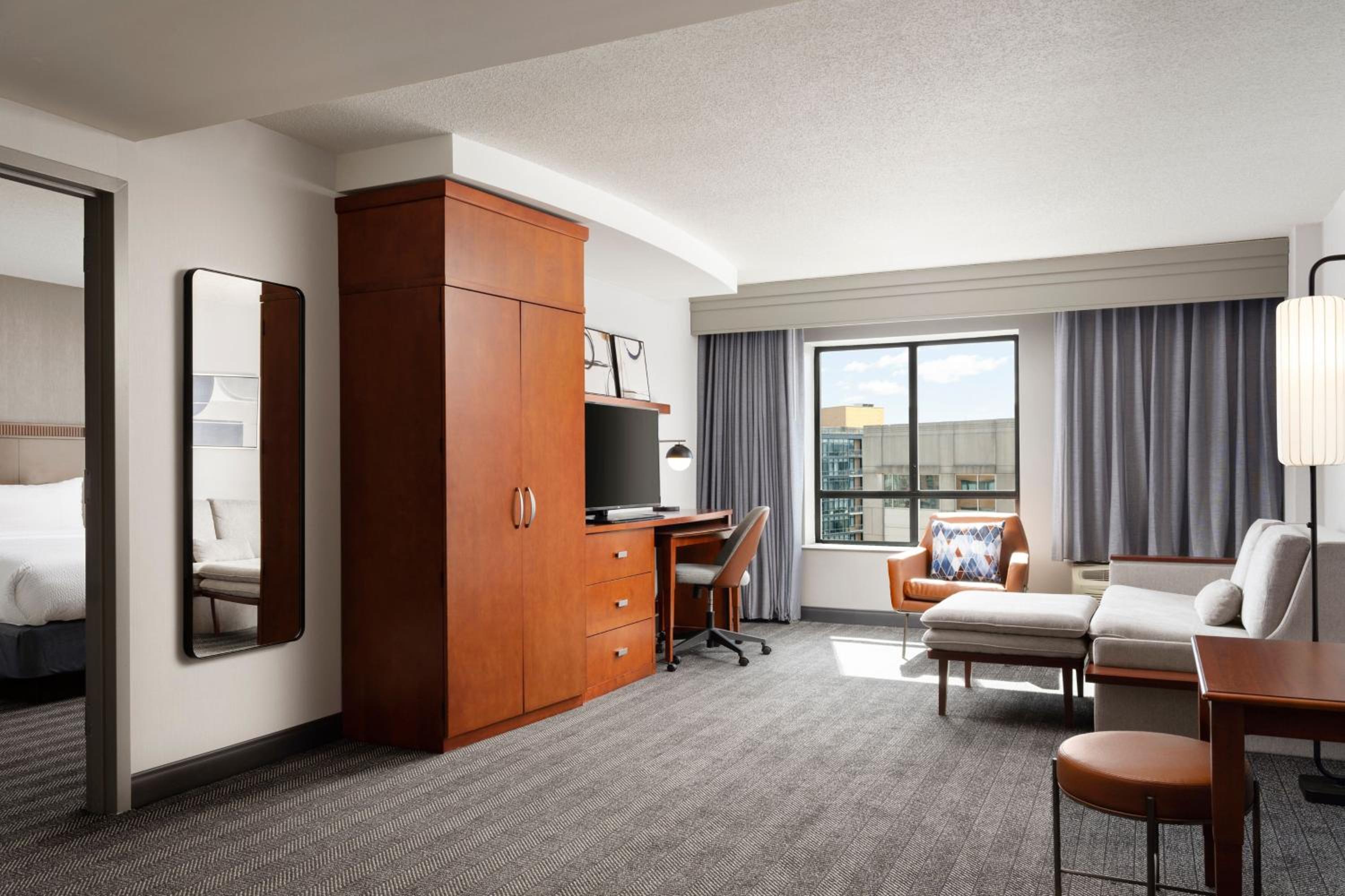 Suite, 1 King, Sofa bed - Photo 1