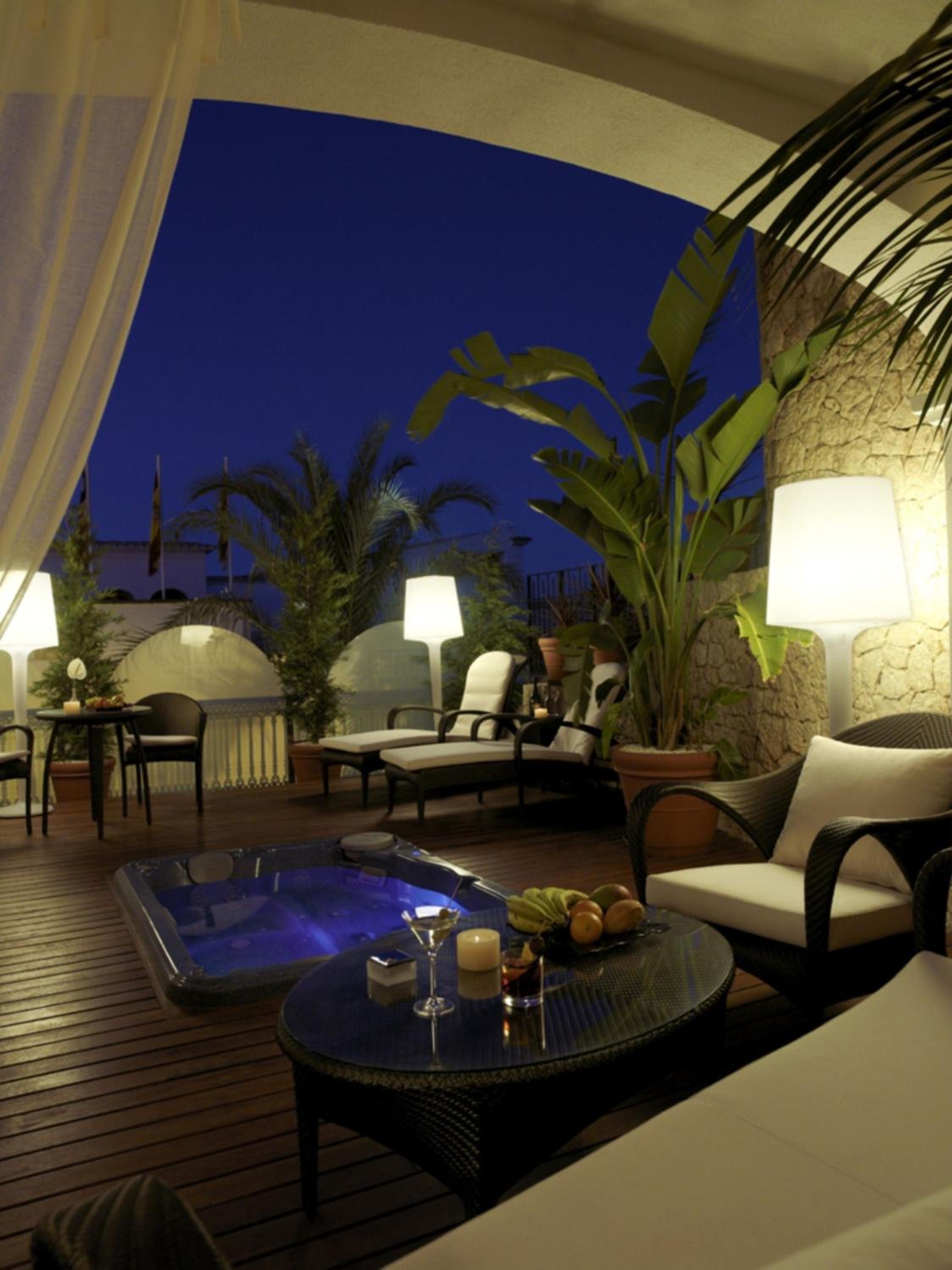 Suite with Terrace - Photo 18