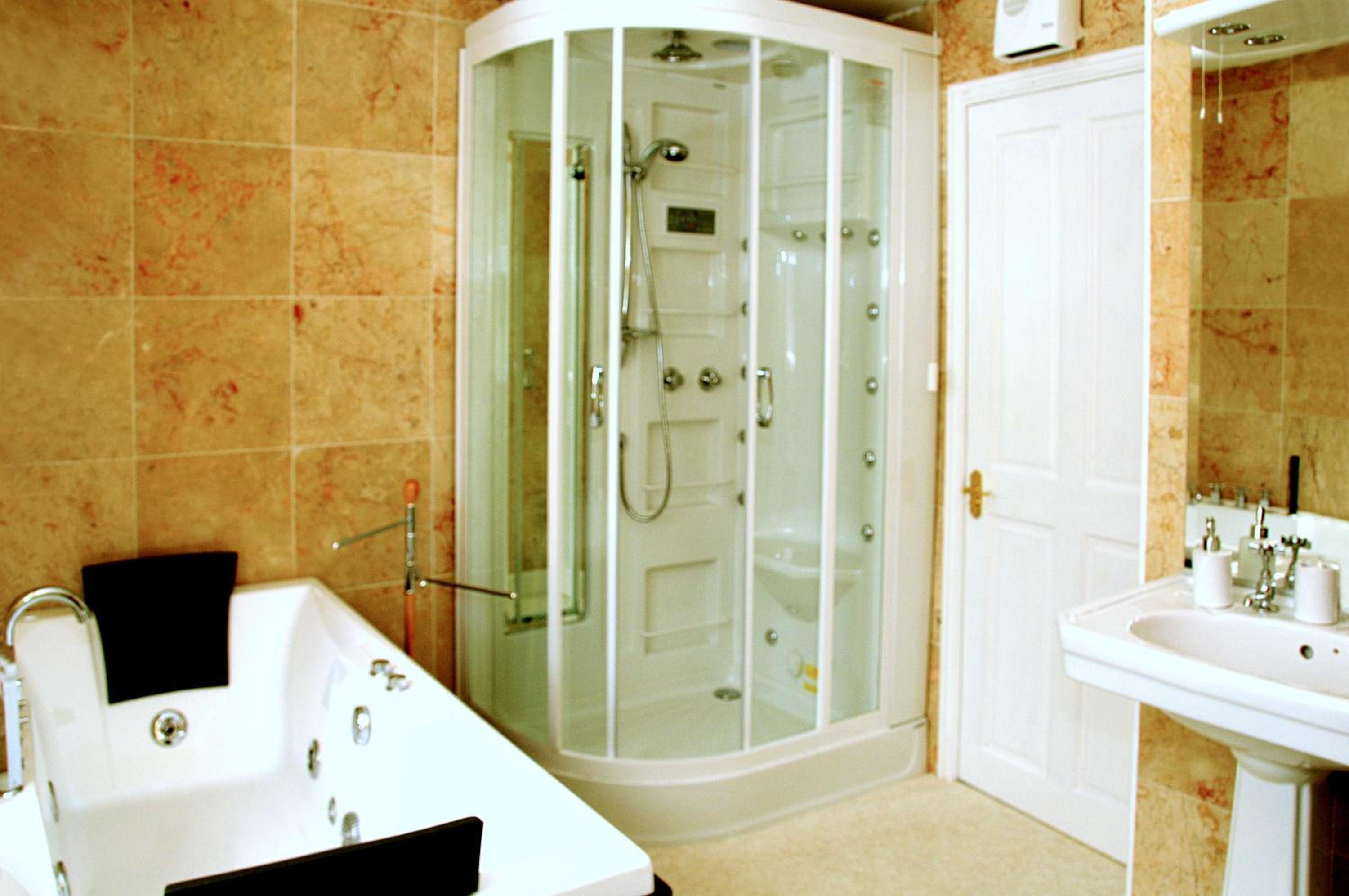 Double or Twin Room with Private External Bathroom photo 2