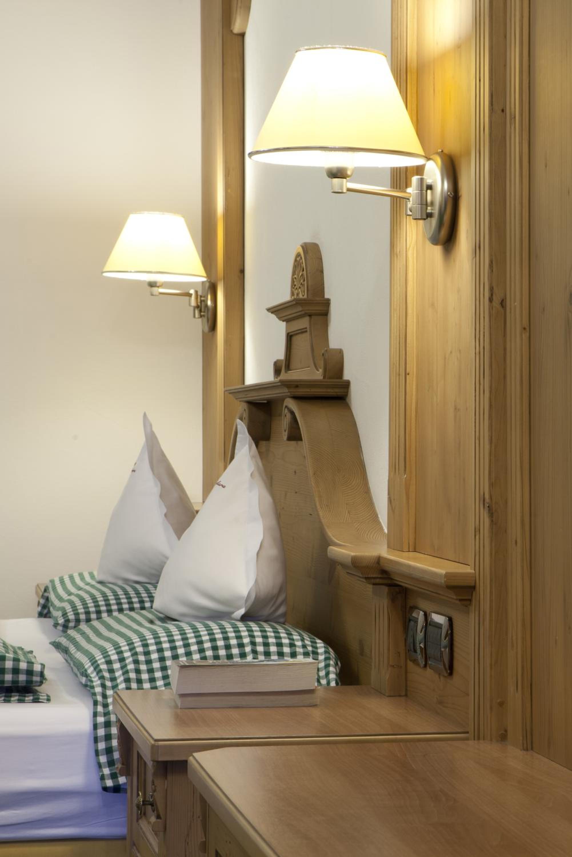 Superior Double or Twin Room photo 3