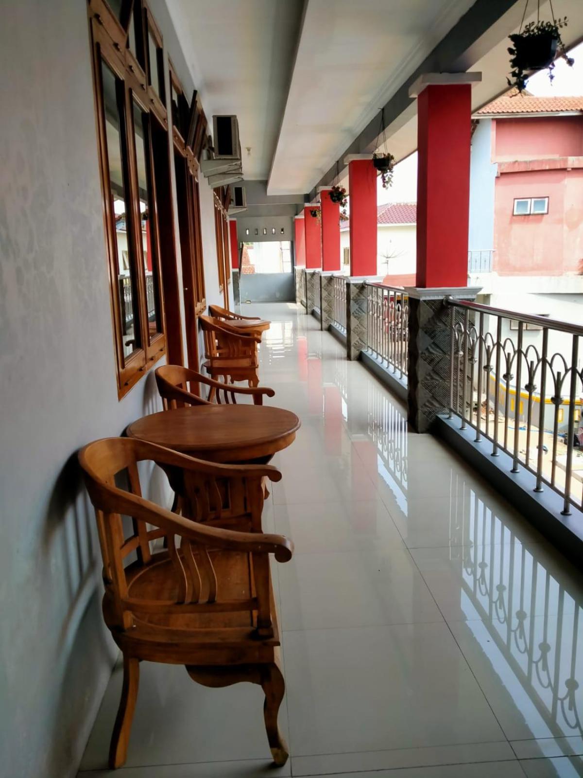 Deluxe Double Room with Balcony photo 3
