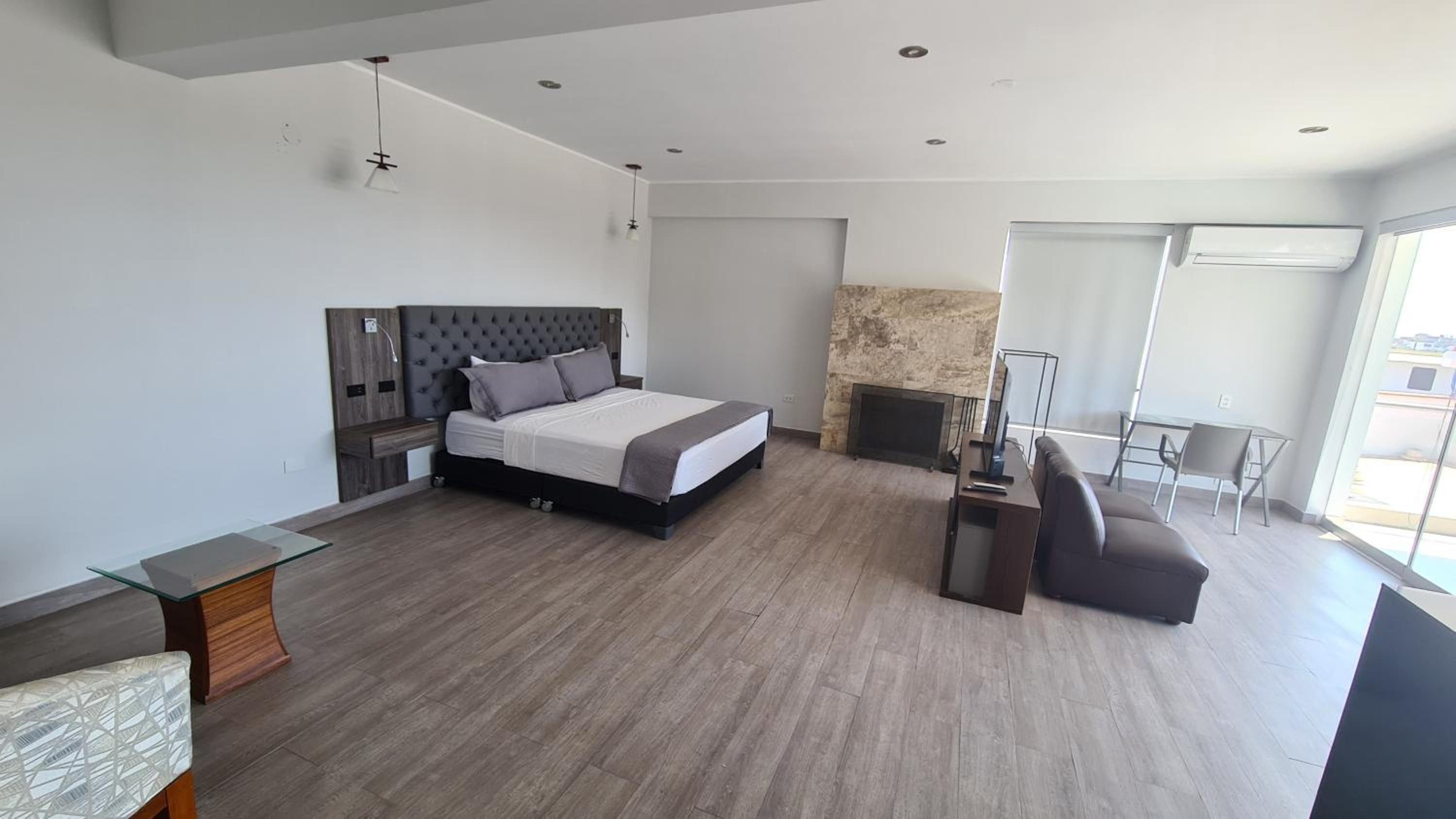 Deluxe Suite photo 2