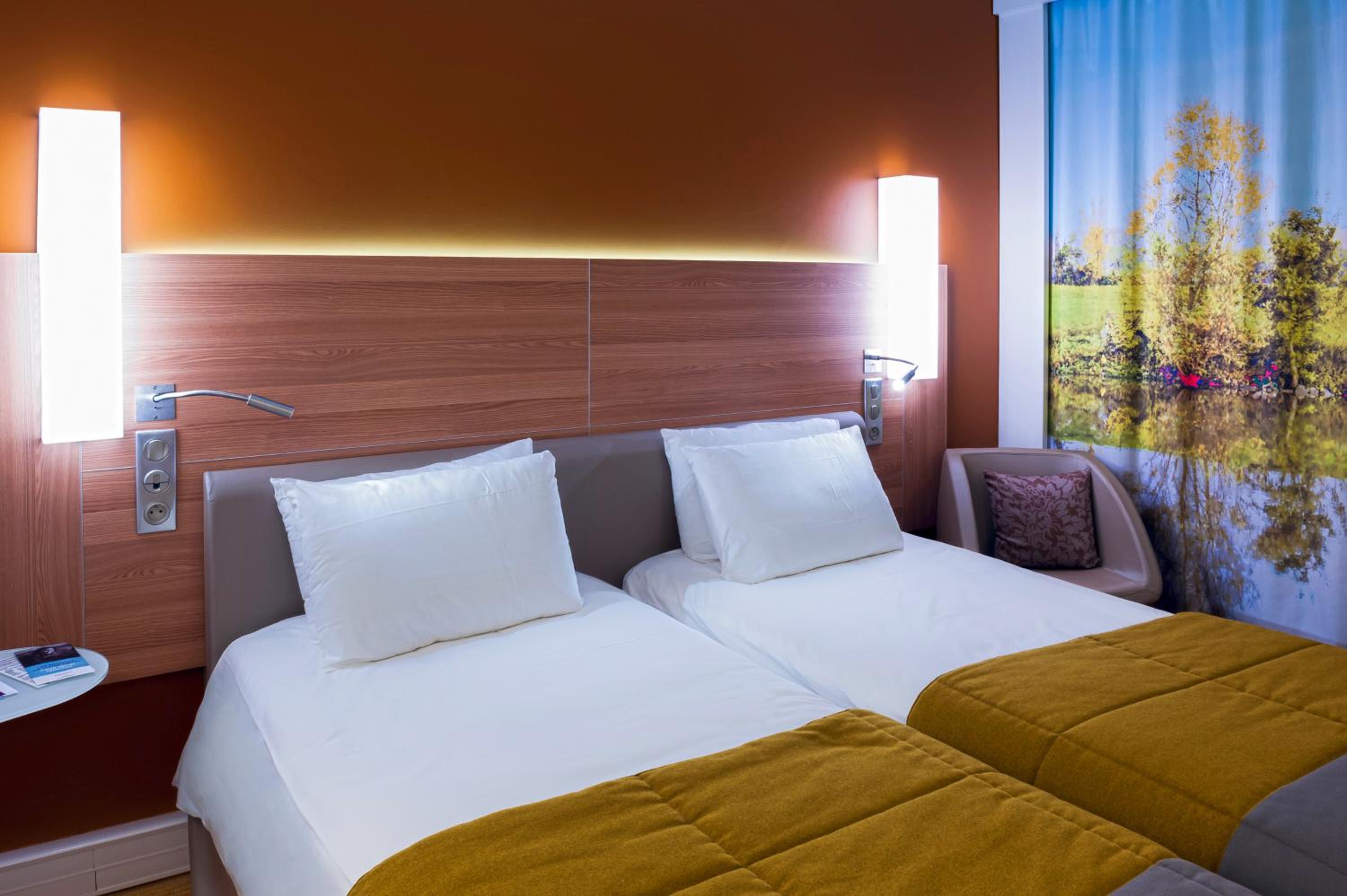 Classic Room with 2 Single Beds - Photo 1
