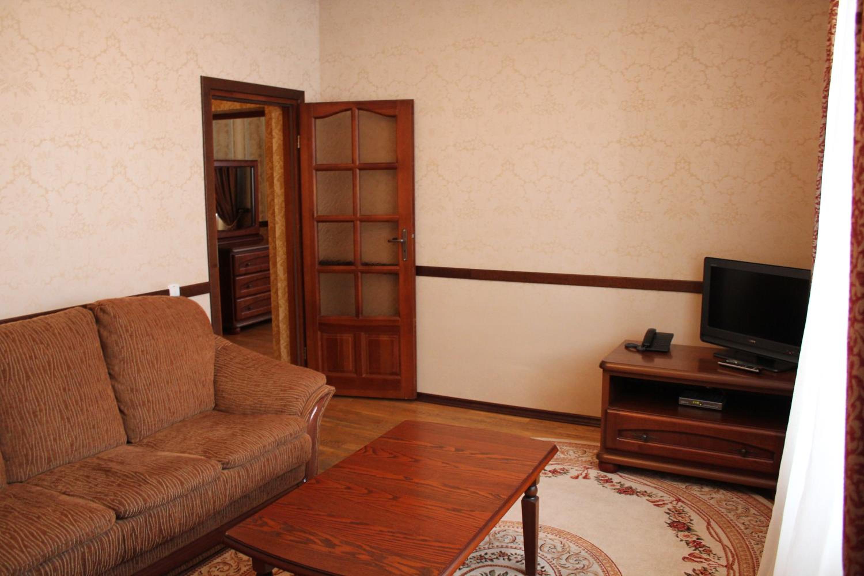 One-Bedroom Suite photo 1