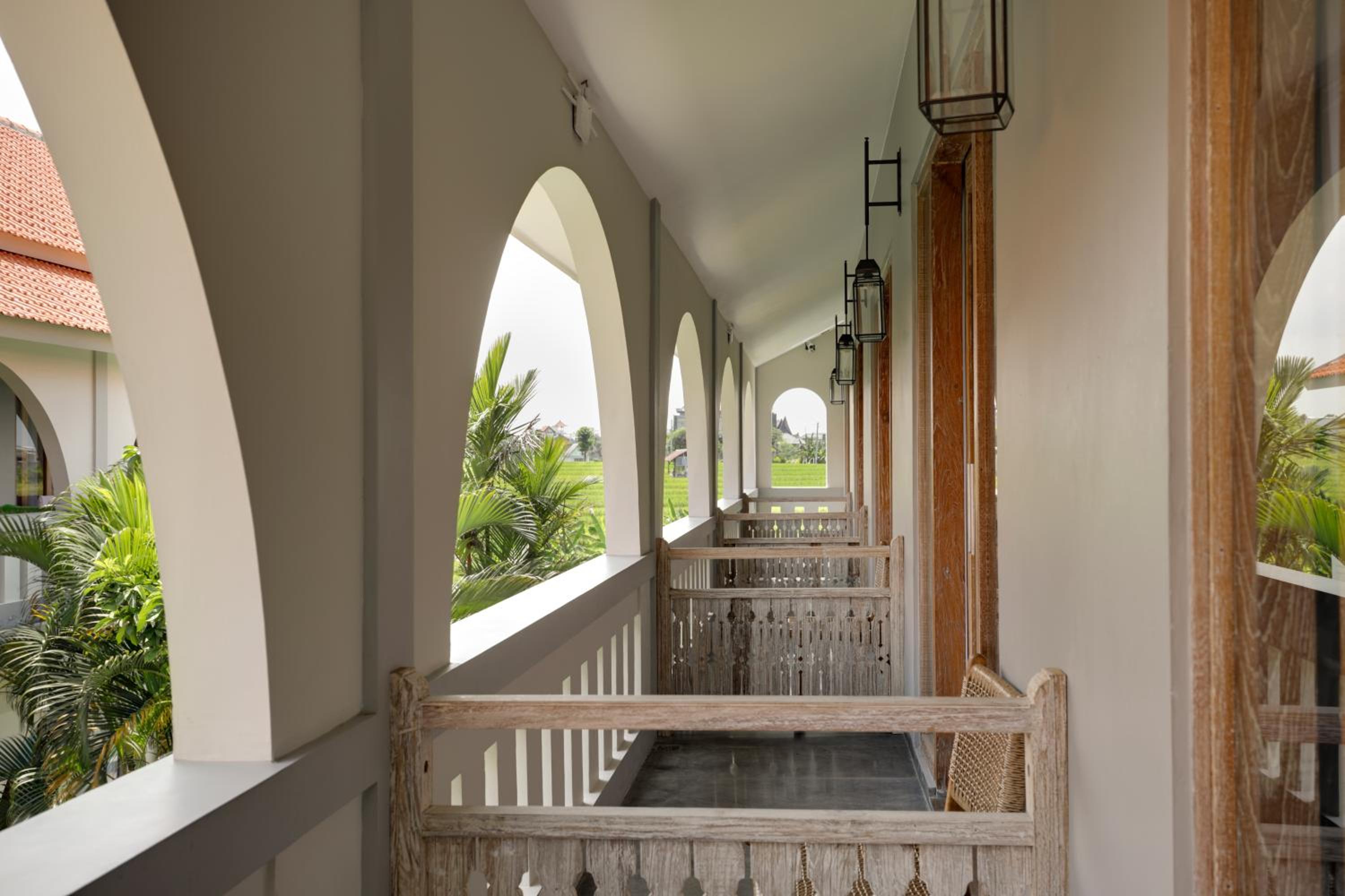 Suite - Photo 21