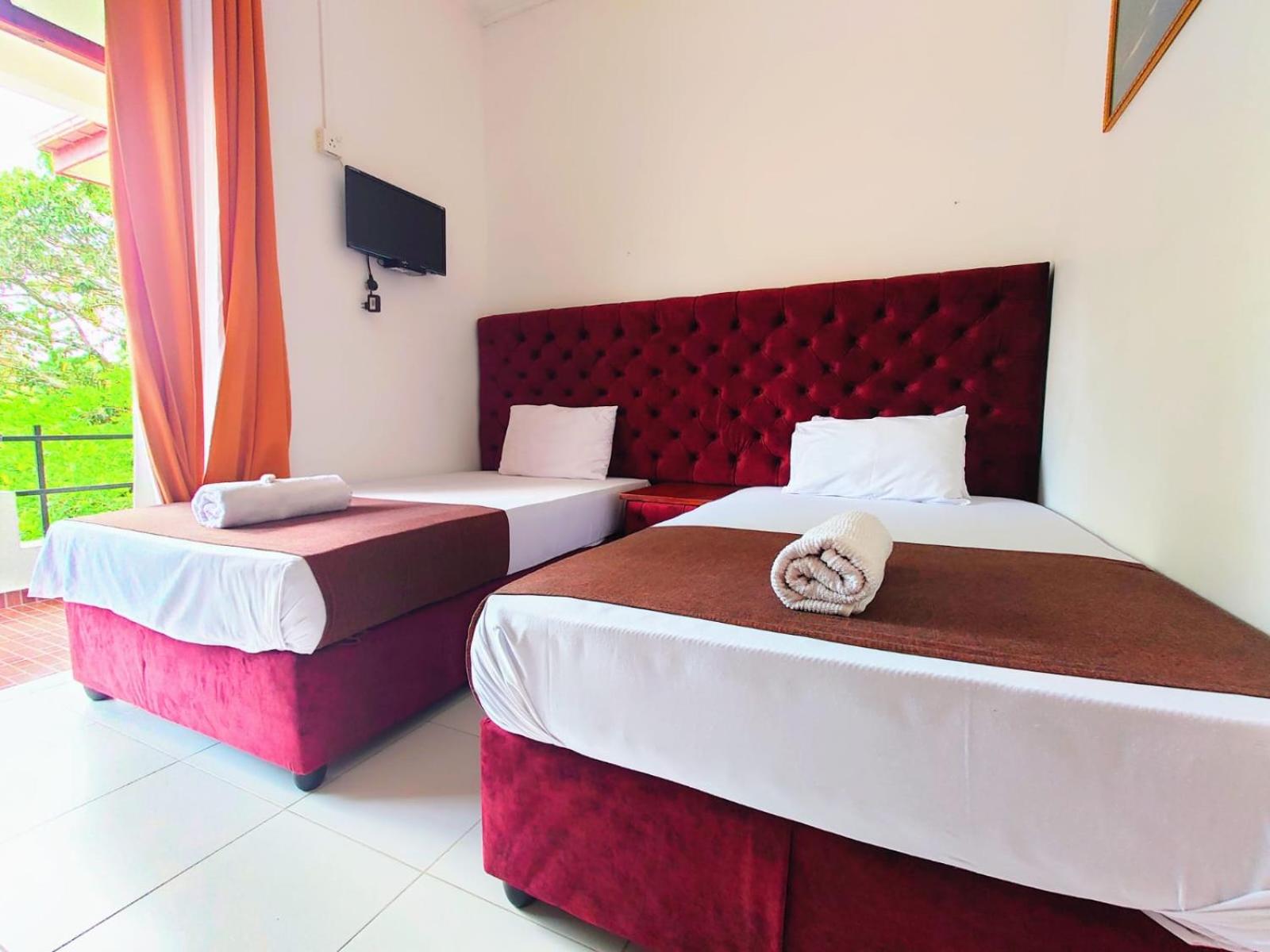 Budget Double or Twin Room with Fan photo 3