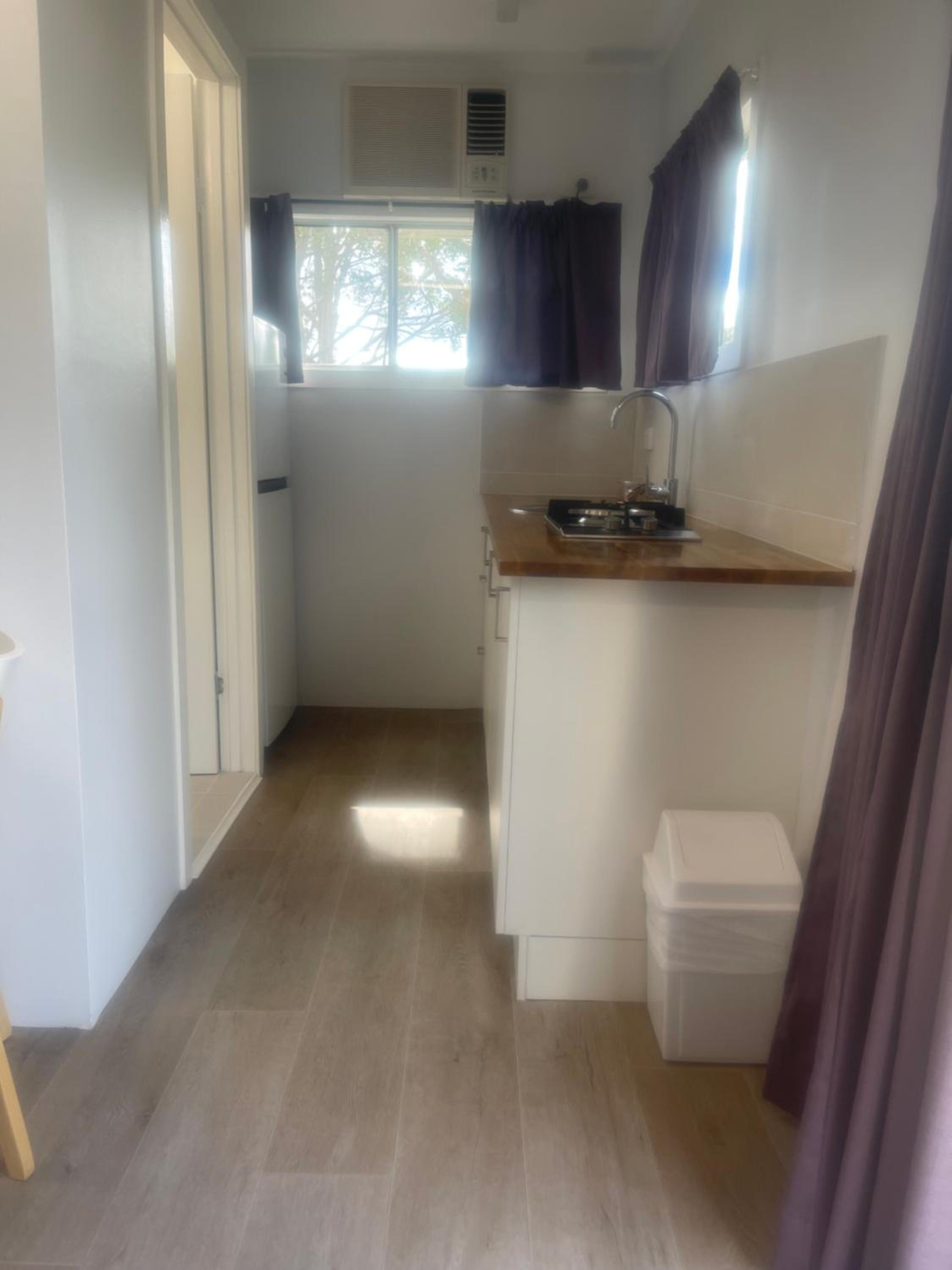 Double Room with Private Bathroom - Photo 4