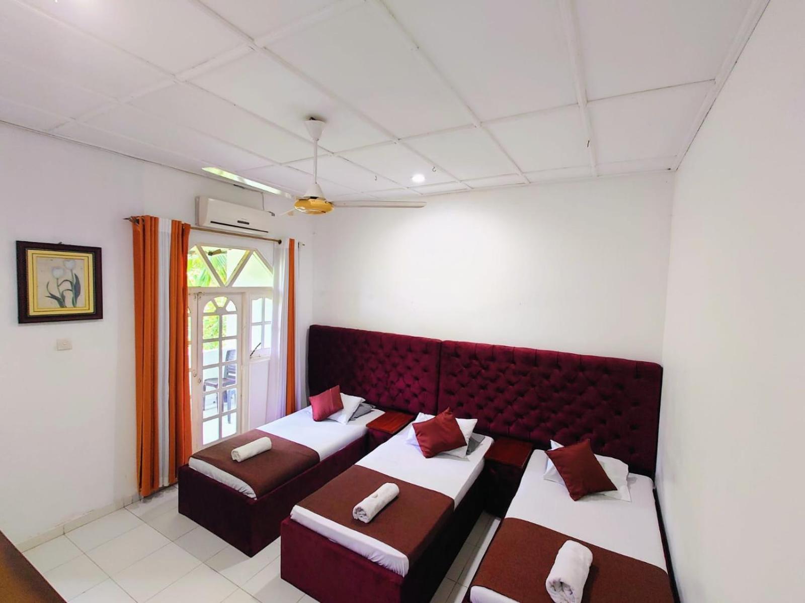 Budget Triple Room photo 3