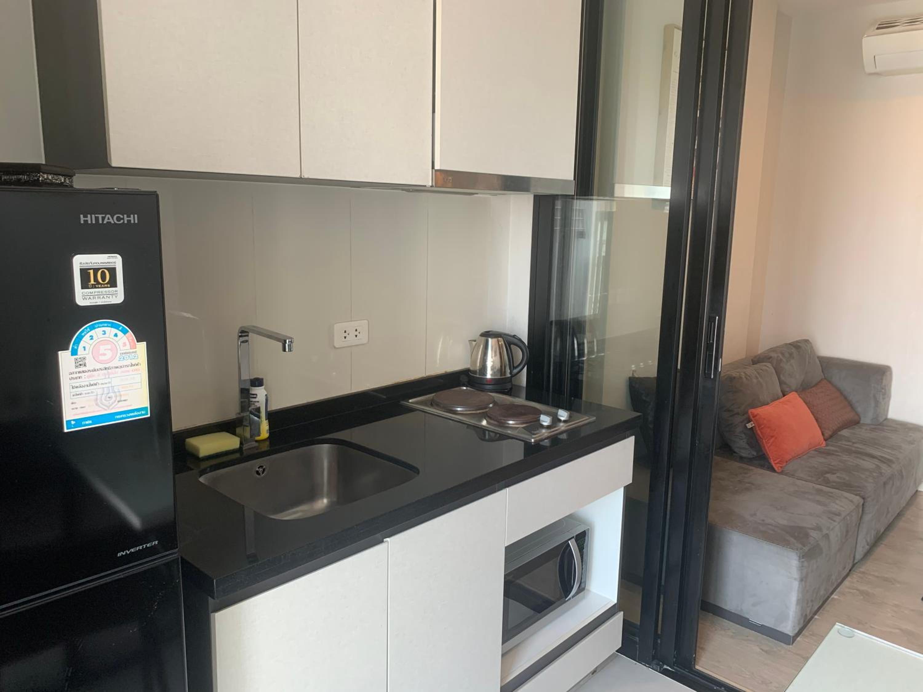 One-Bedroom Apartment - Photo 6