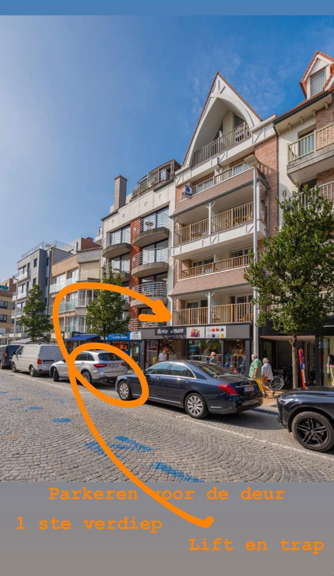 Apartment with Terrace - Photo 20