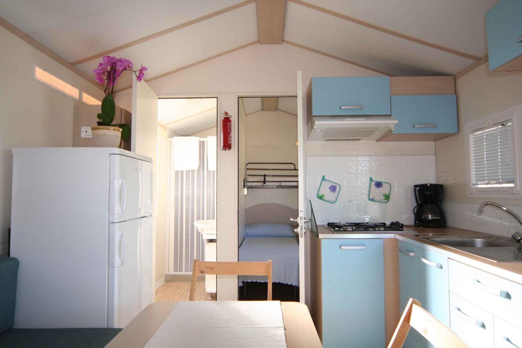 Mobile Home photo 3