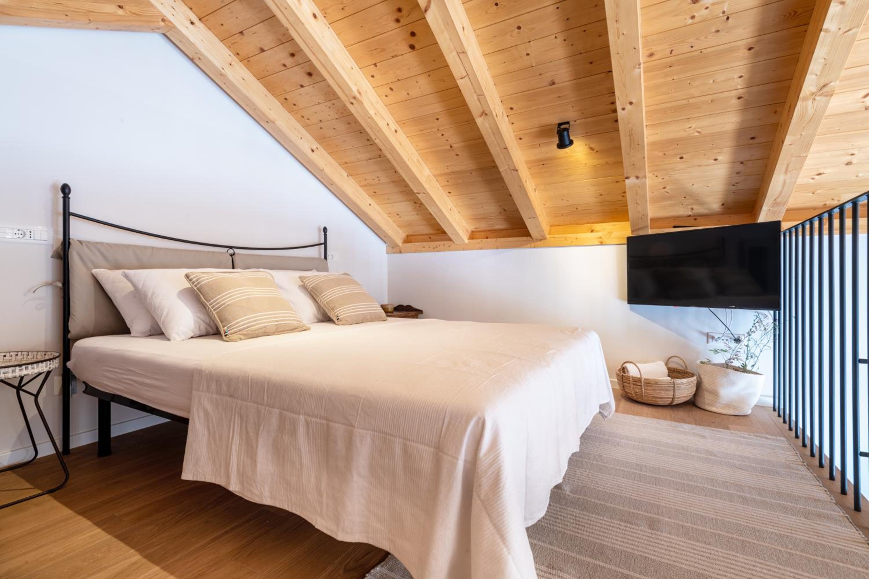 Apartment - Split Level
