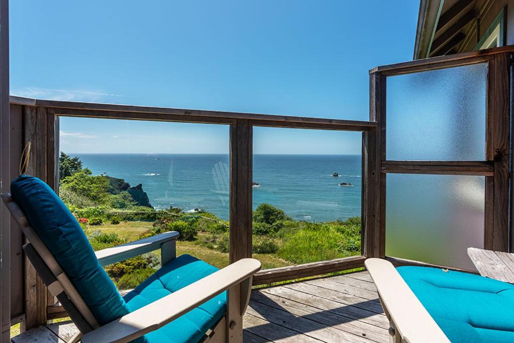 King Suite with Ocean View photo 2