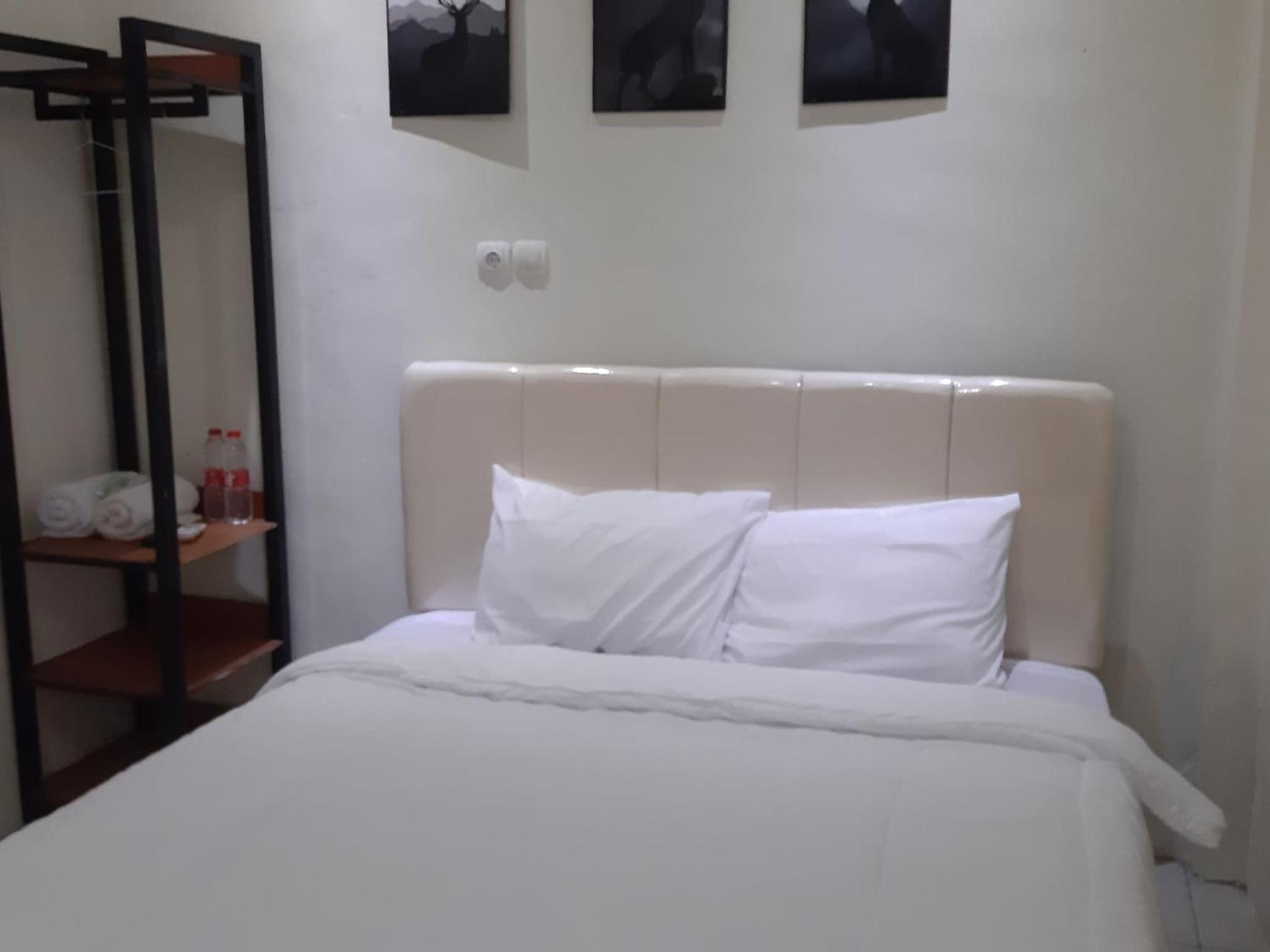 Double Room - Photo 16