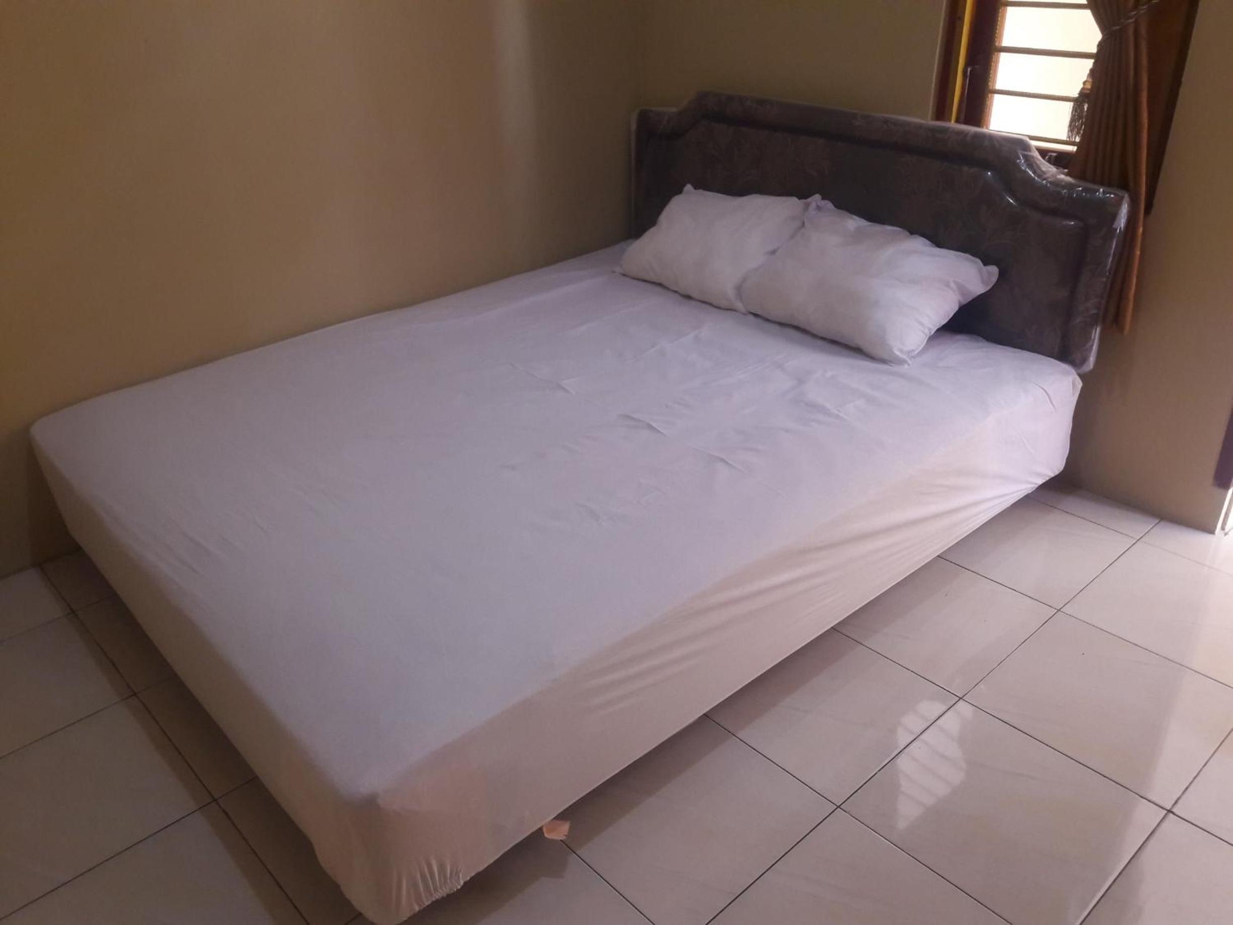 Double Room - Photo 10