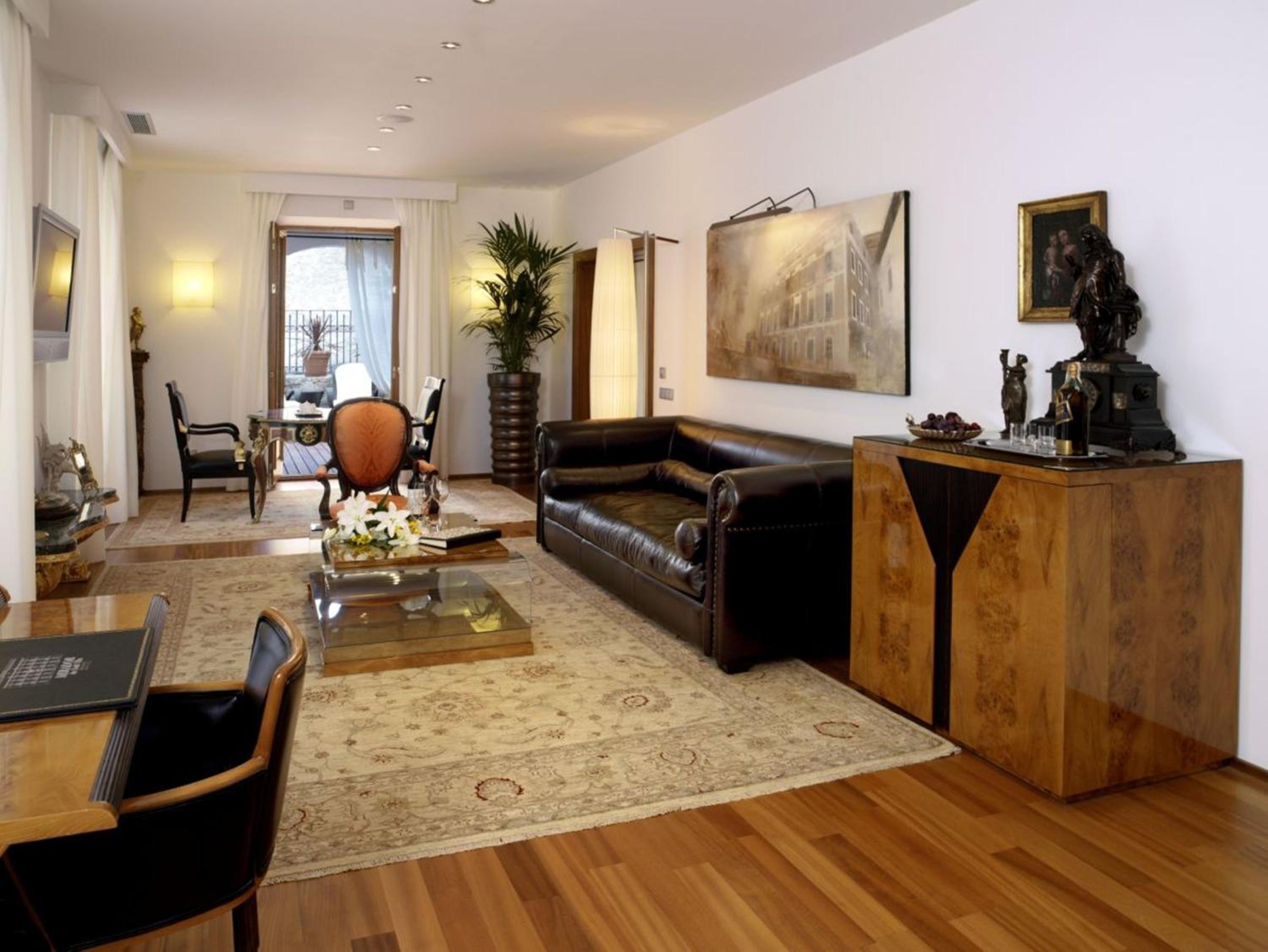 Suite with Terrace - Photo 12