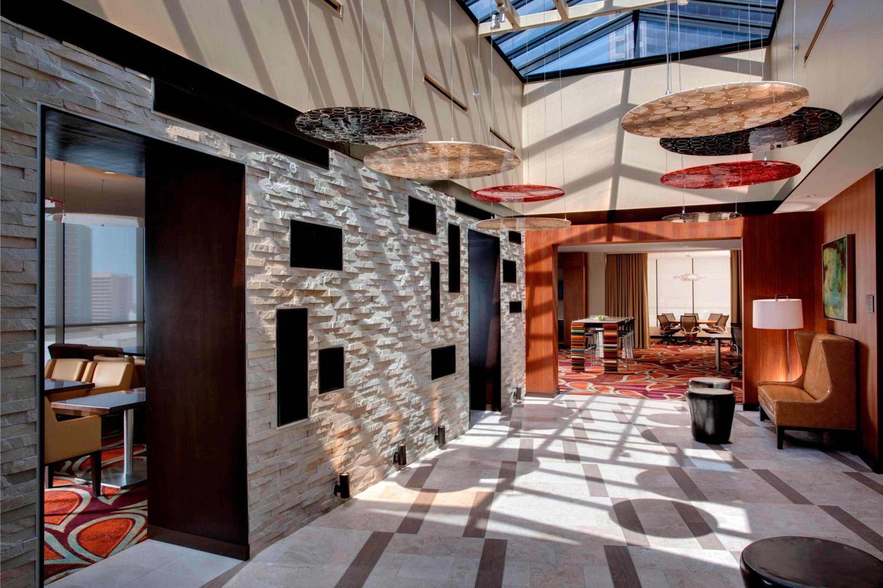 King Room - Concierge Level - Photo 2