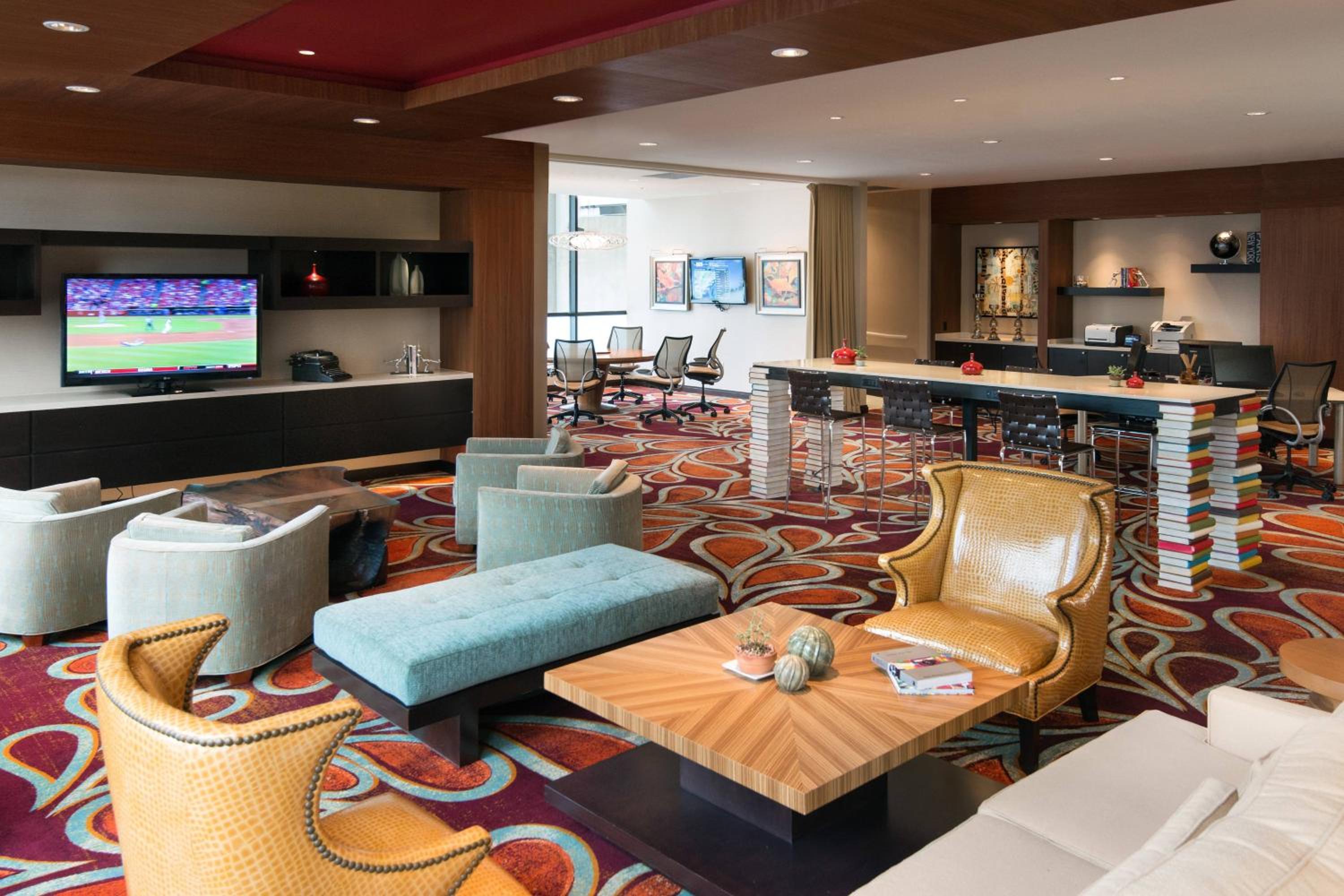 King Room - Concierge Level - Photo 7